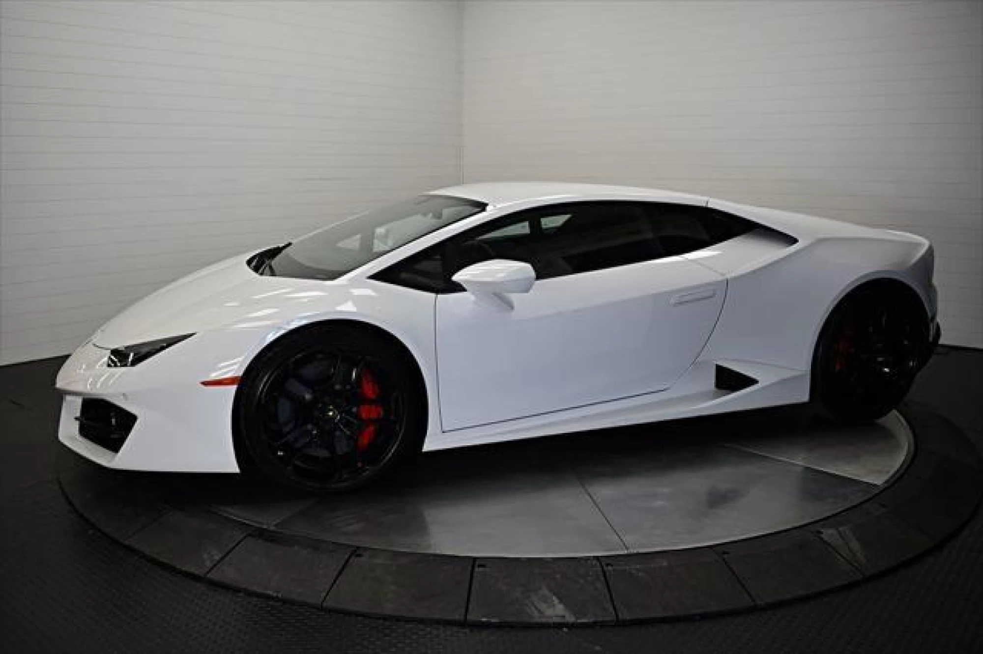 2016 Lamborghini Huracan LP580-2