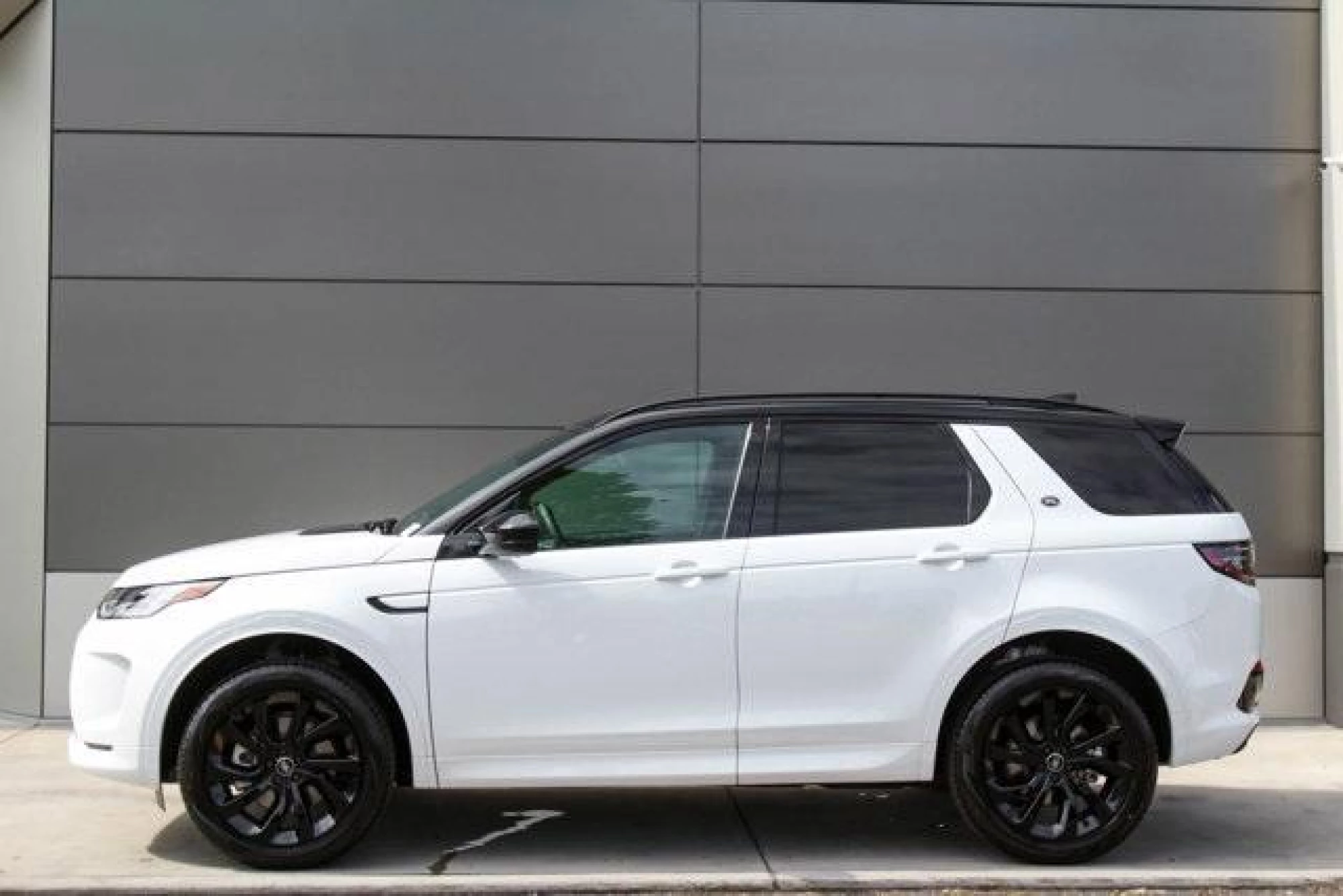 2023 Land Rover Discovery Sport SE R-Dynamic