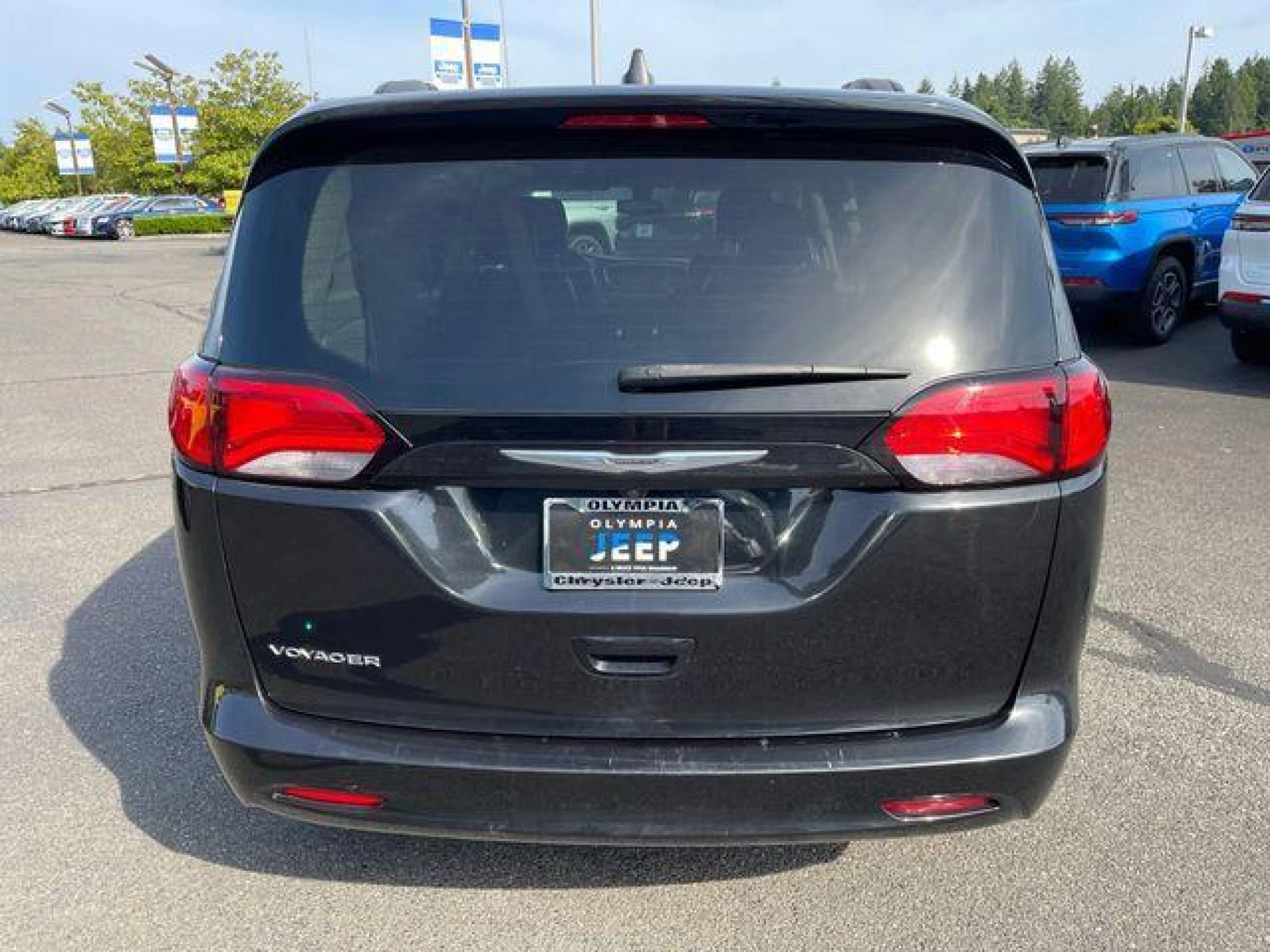 2021 Chrysler Voyager LXI