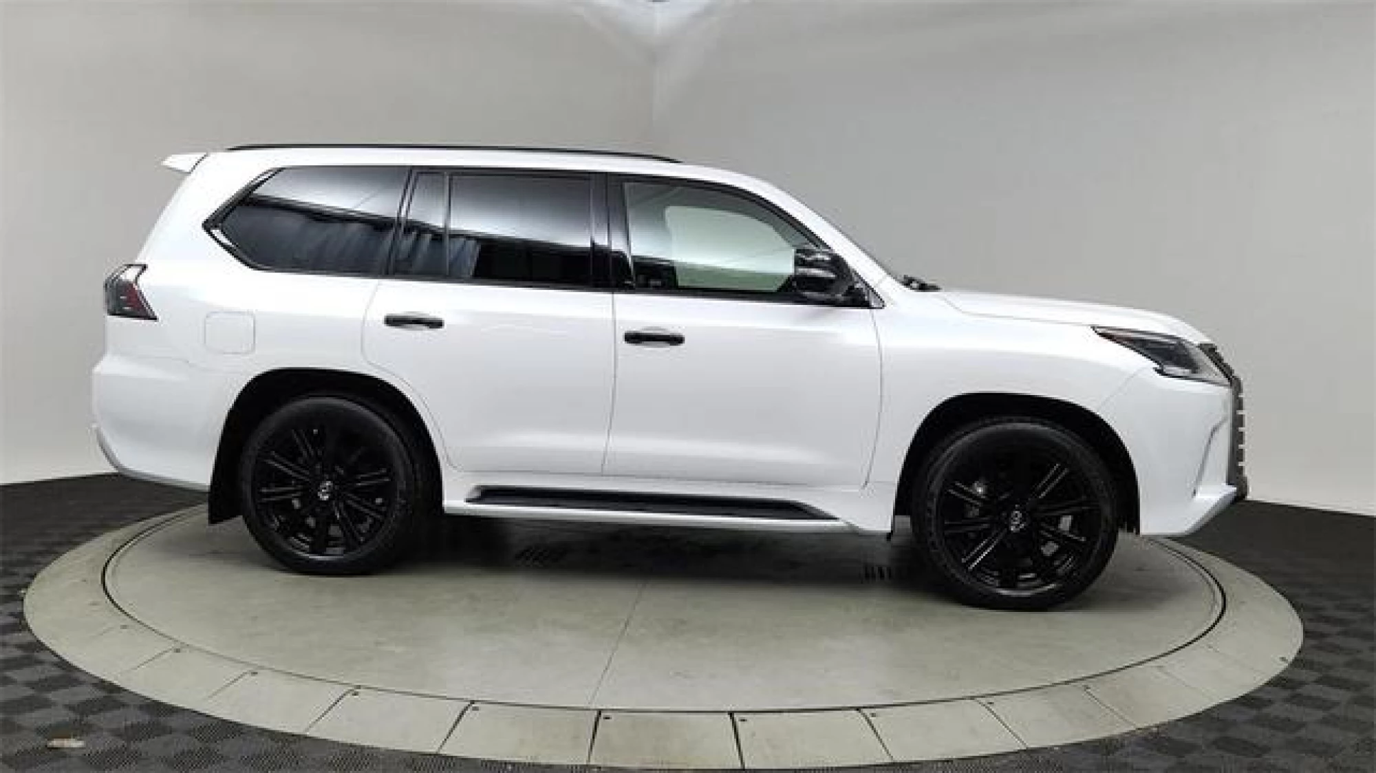 2021 Lexus LX 570 Three-Row