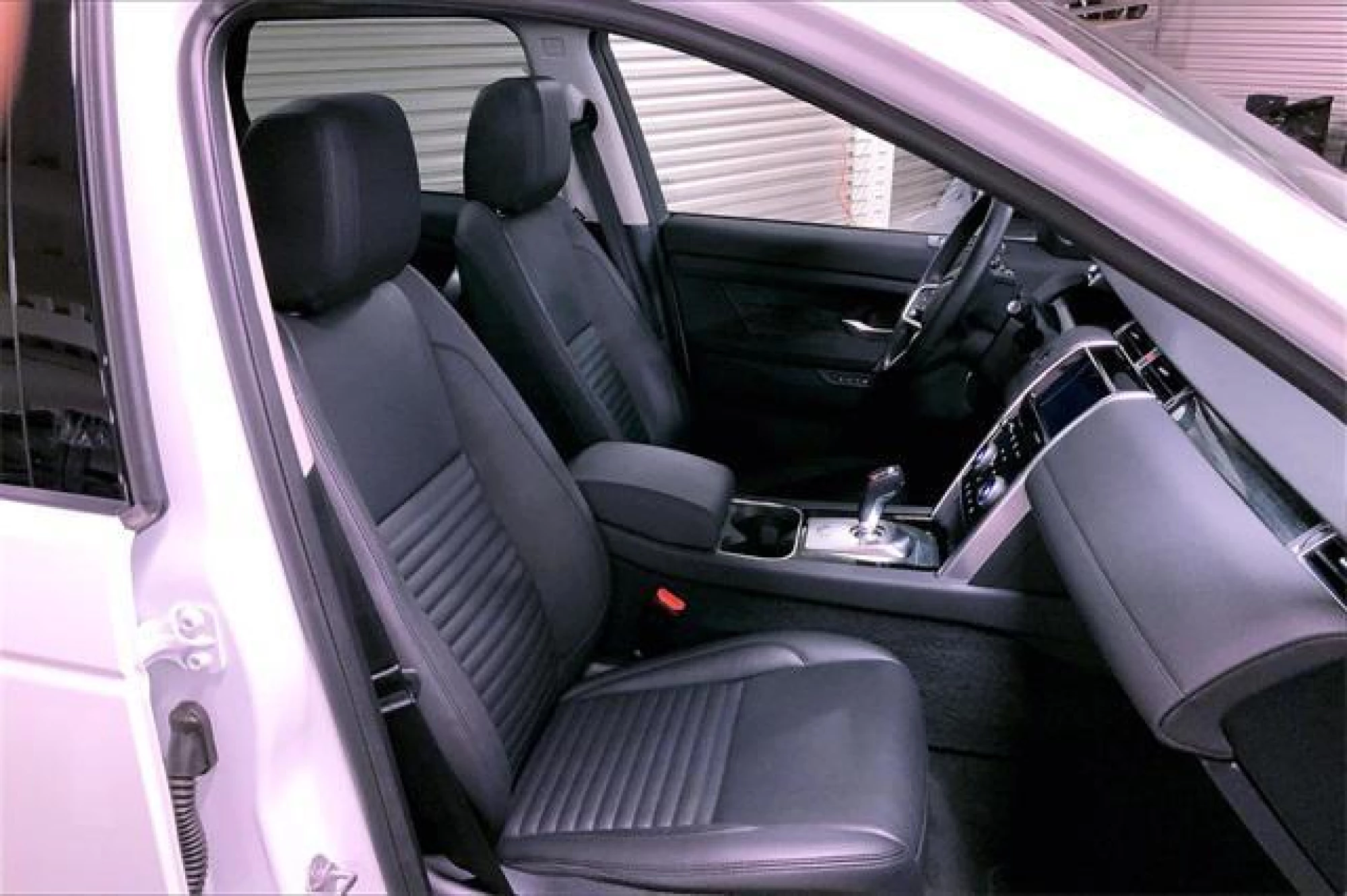2023 Land Rover Discovery Sport SE