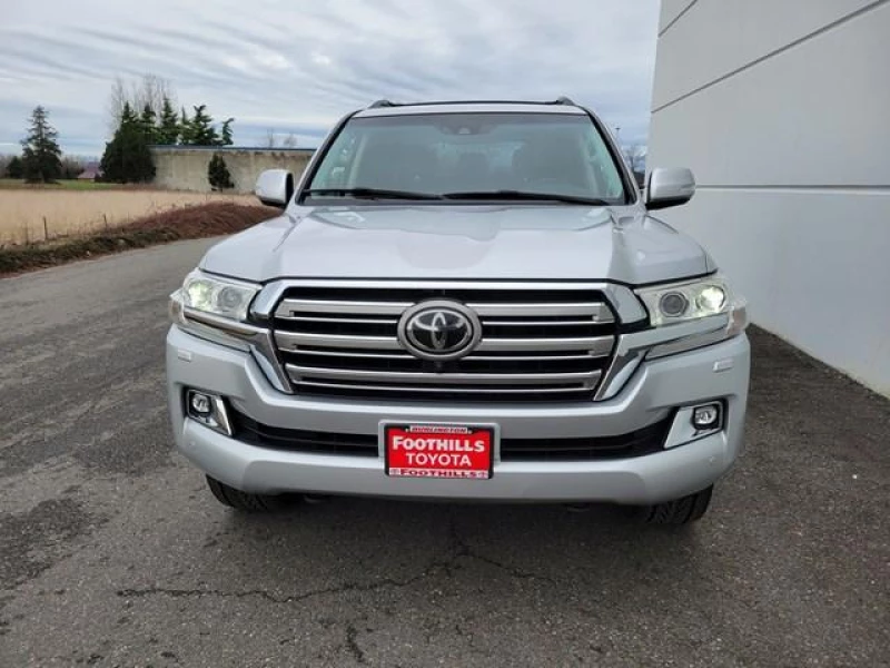 2016 Toyota Land Cruiser LE