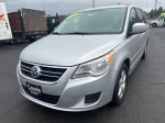 2011 Volkswagen Routan SE