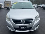 2011 Volkswagen Routan SE