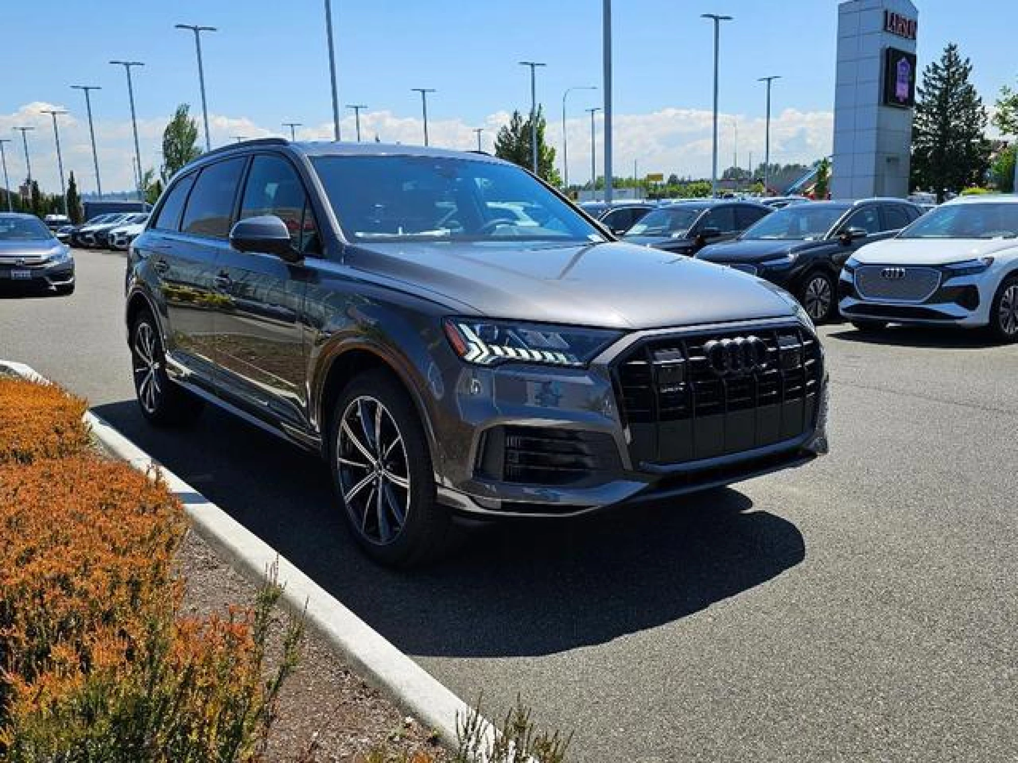 2023 Audi Q7 55 Premium Plus