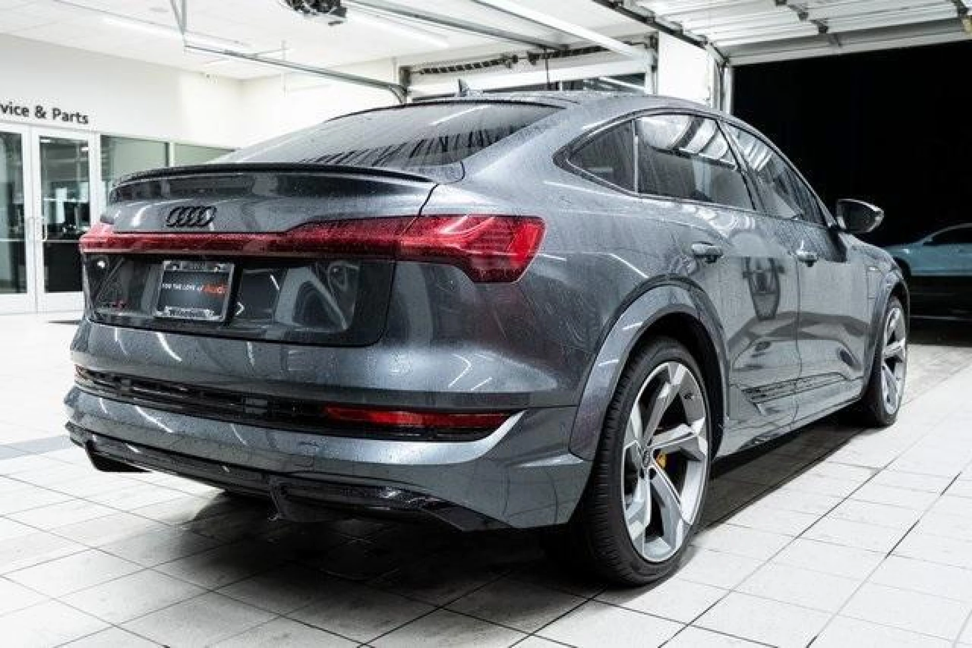 2023 Audi e-tron S Premium Plus