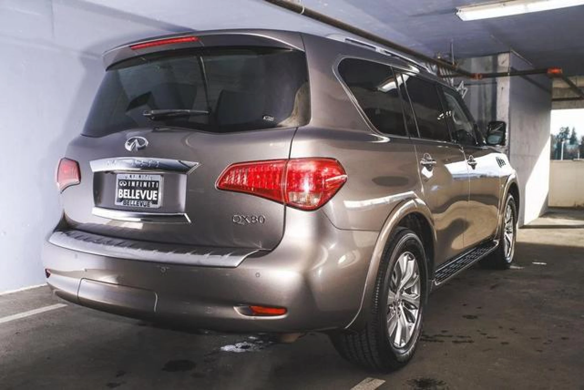 2016 INFINITI QX80 Base