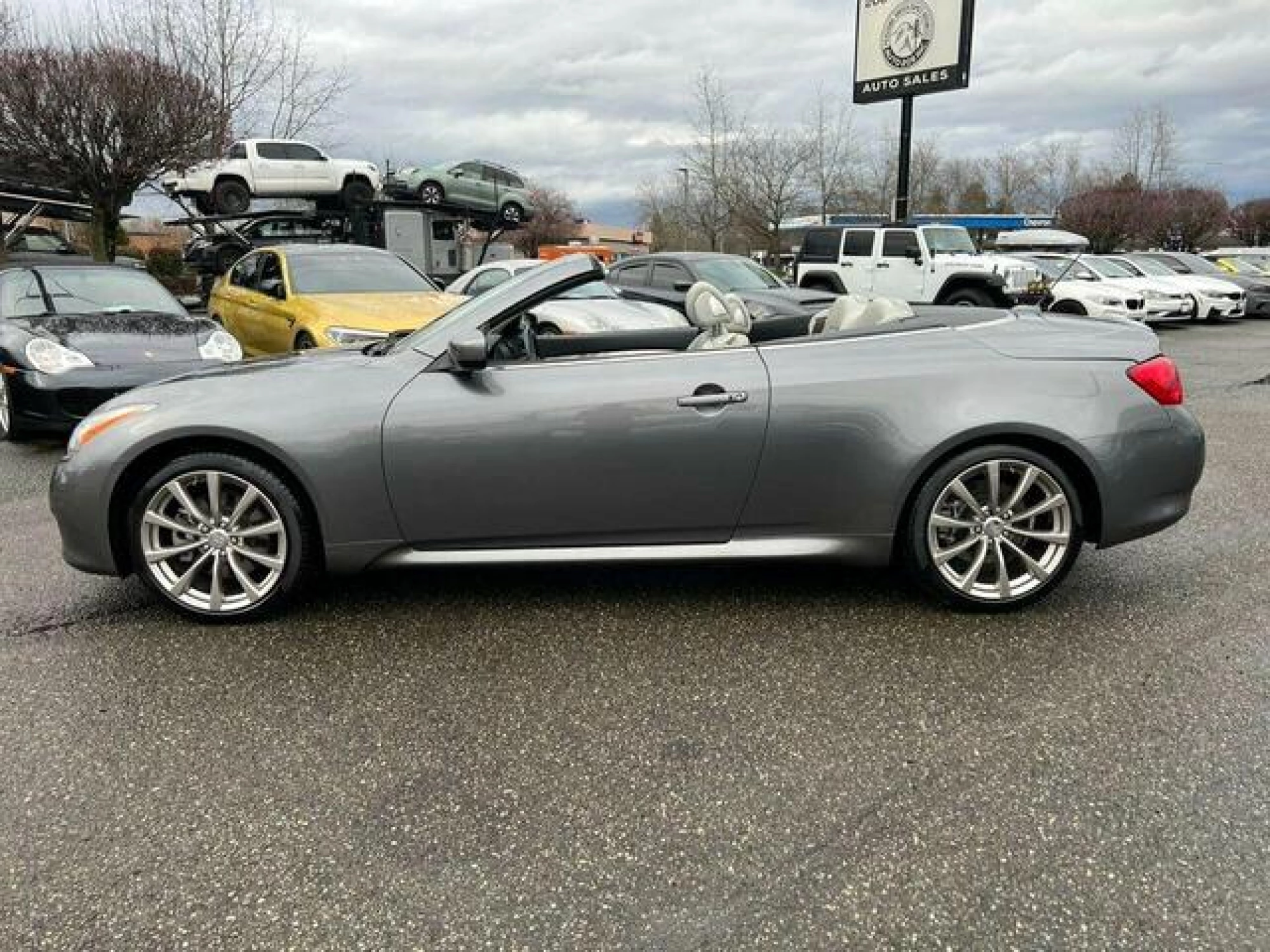 2010 INFINITI G37 Base