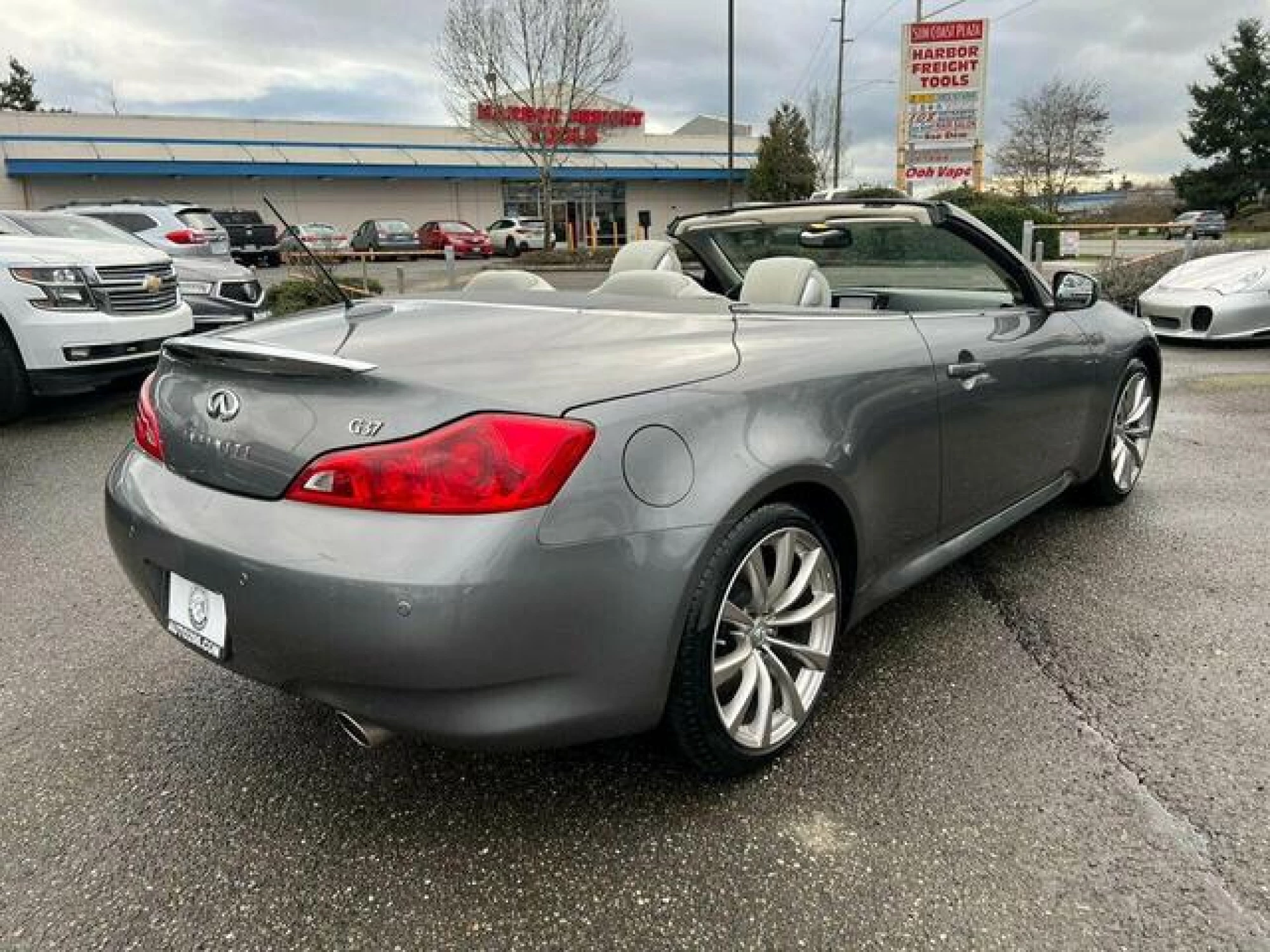 2010 INFINITI G37 Base