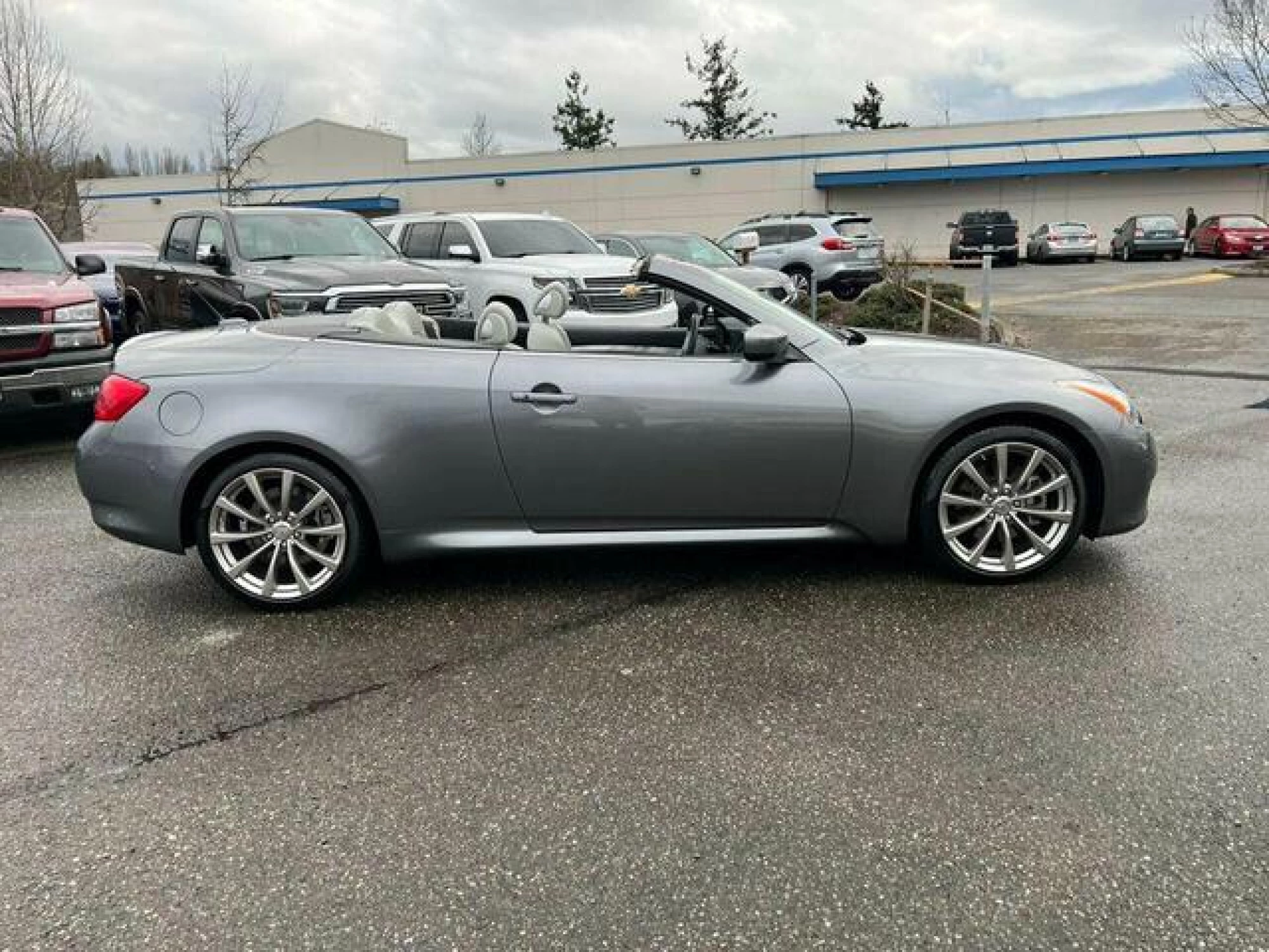 2010 INFINITI G37 Base