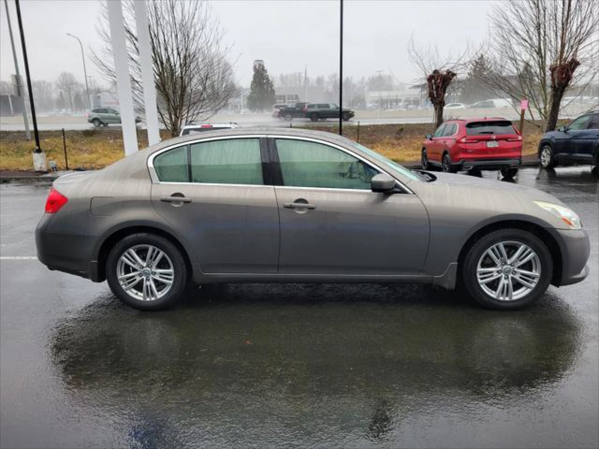 2013 INFINITI G37x Base