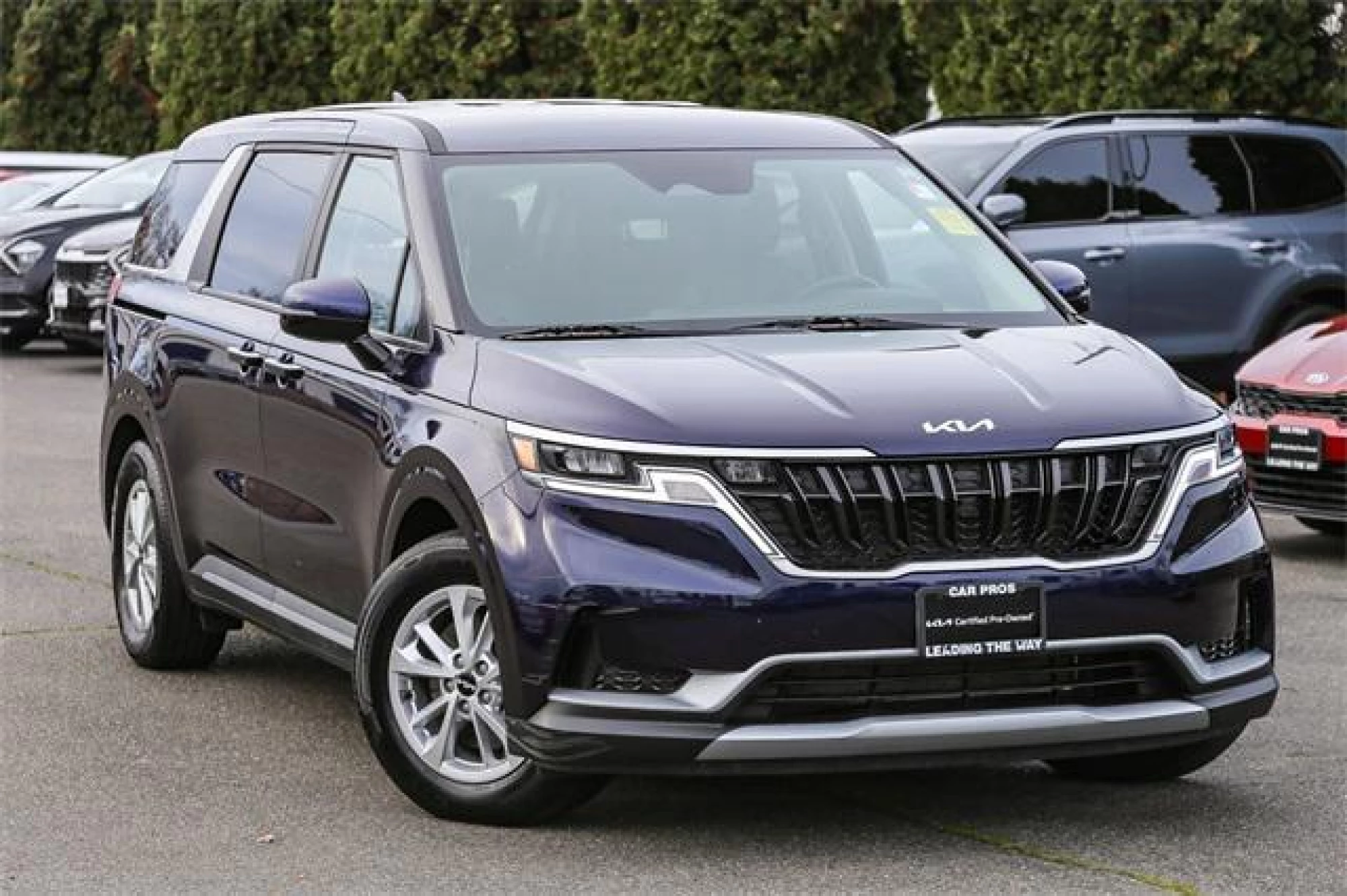 2023 Kia Carnival LX