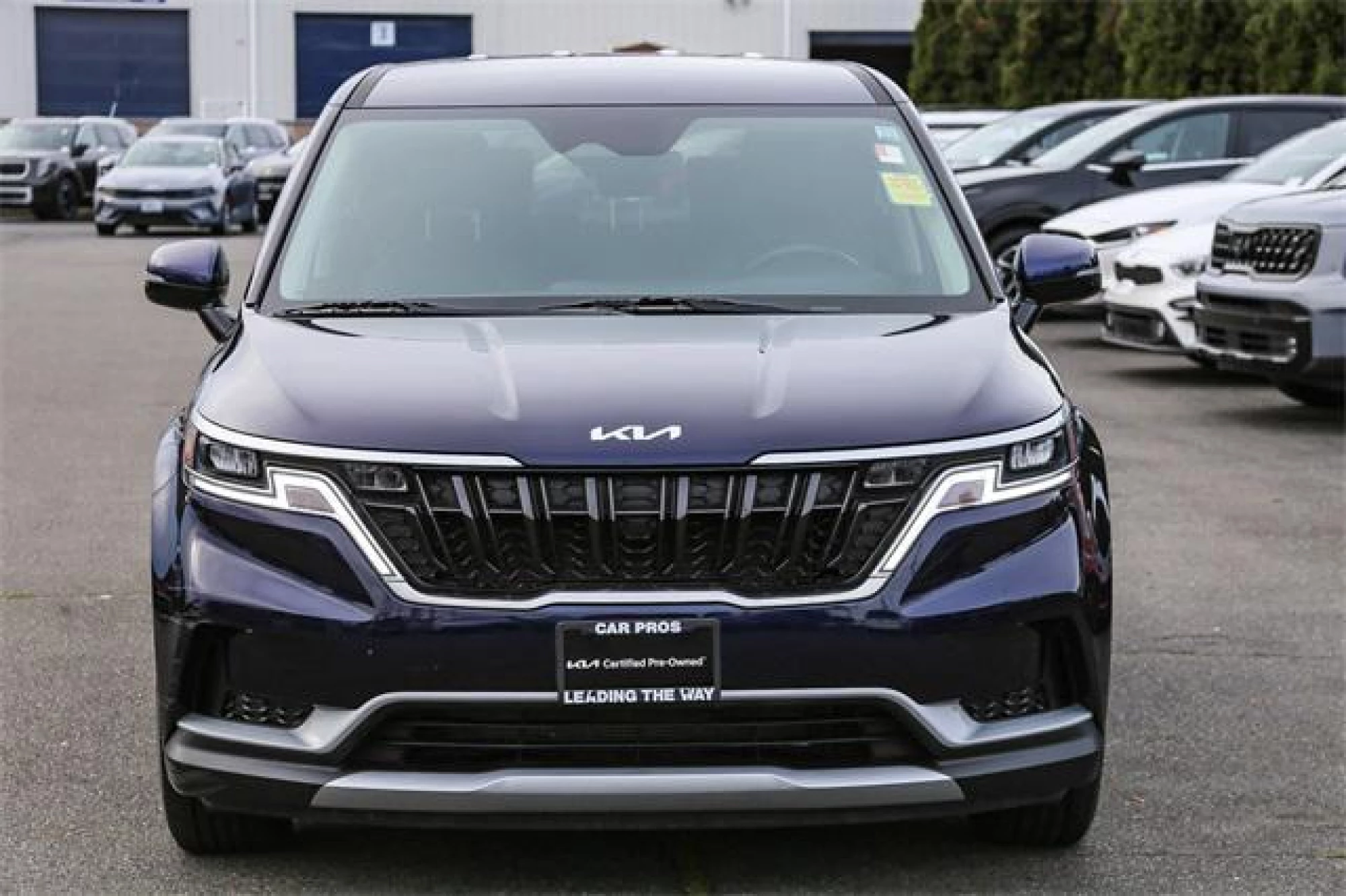 2023 Kia Carnival LX