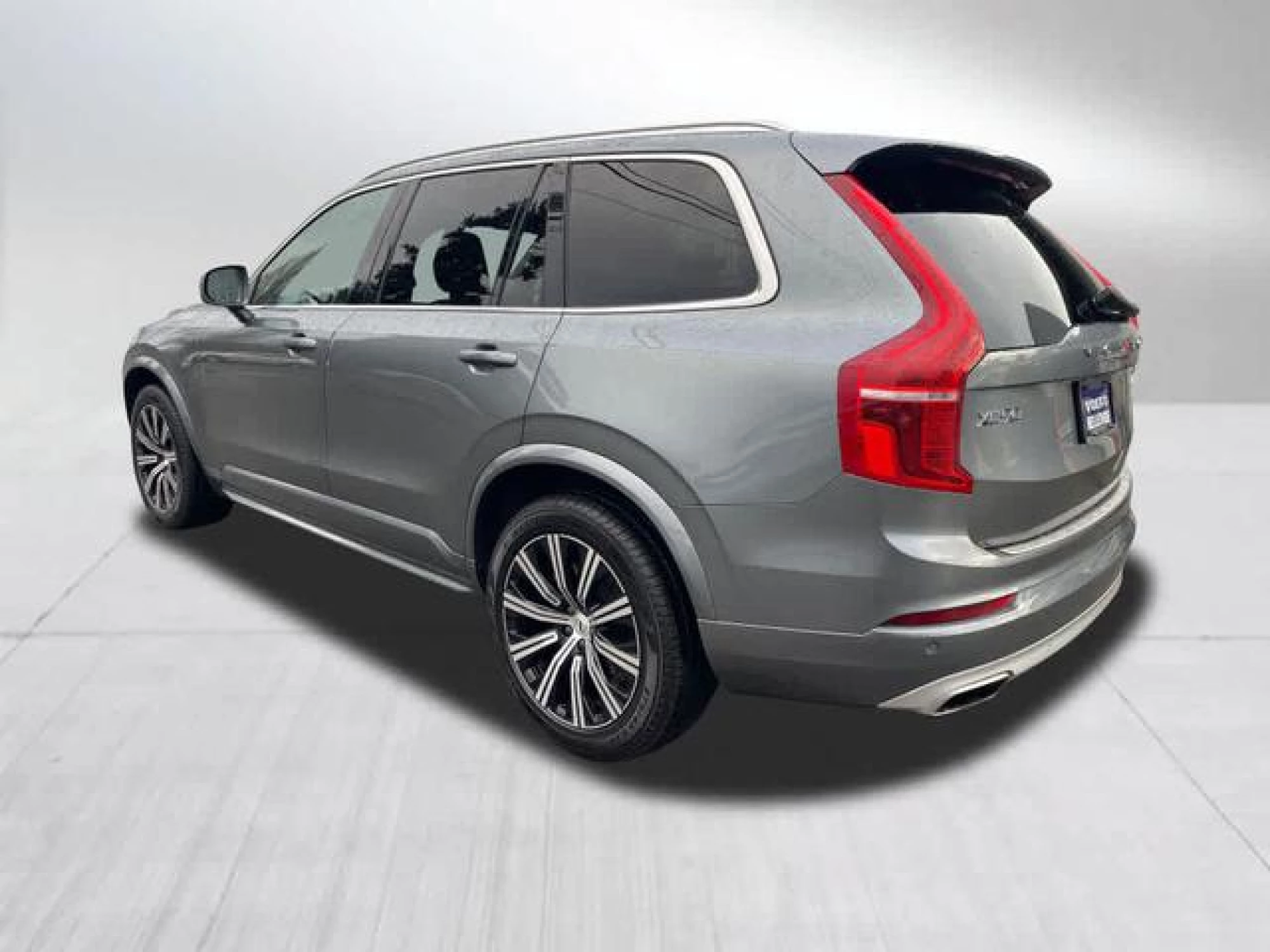 2020 Volvo XC90 T5 Momentum 7 Passenger