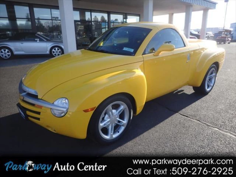 2004 Chevrolet SSR Base