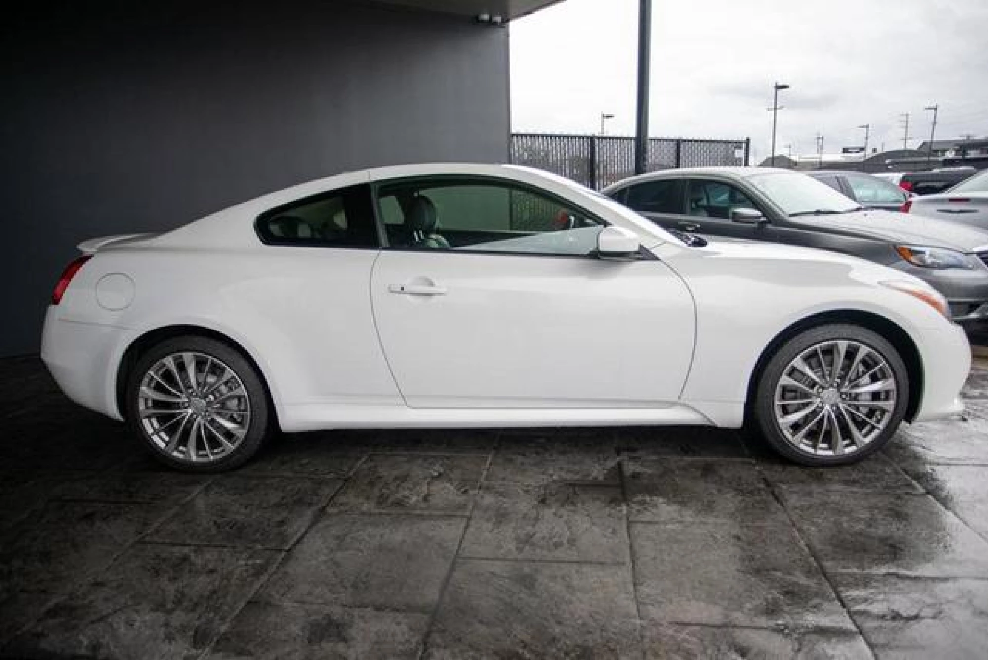 2013 INFINITI G37x Base