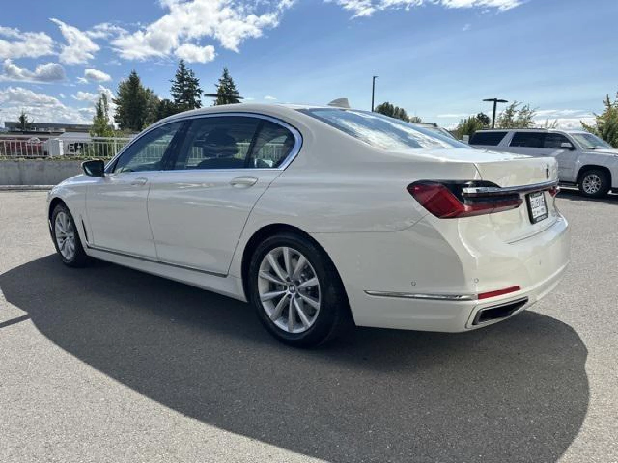 2021 BMW 740 i