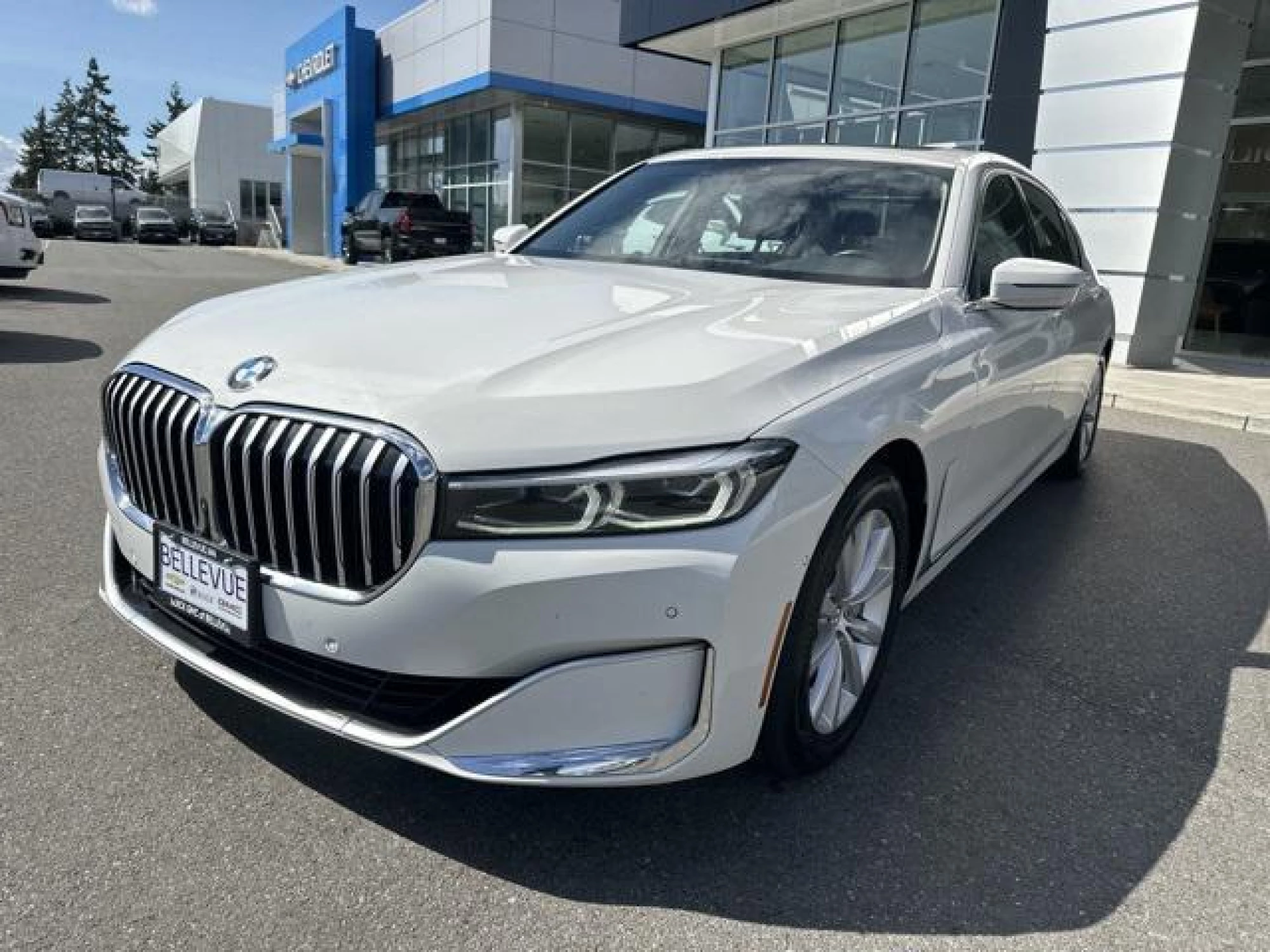 2021 BMW 740 i