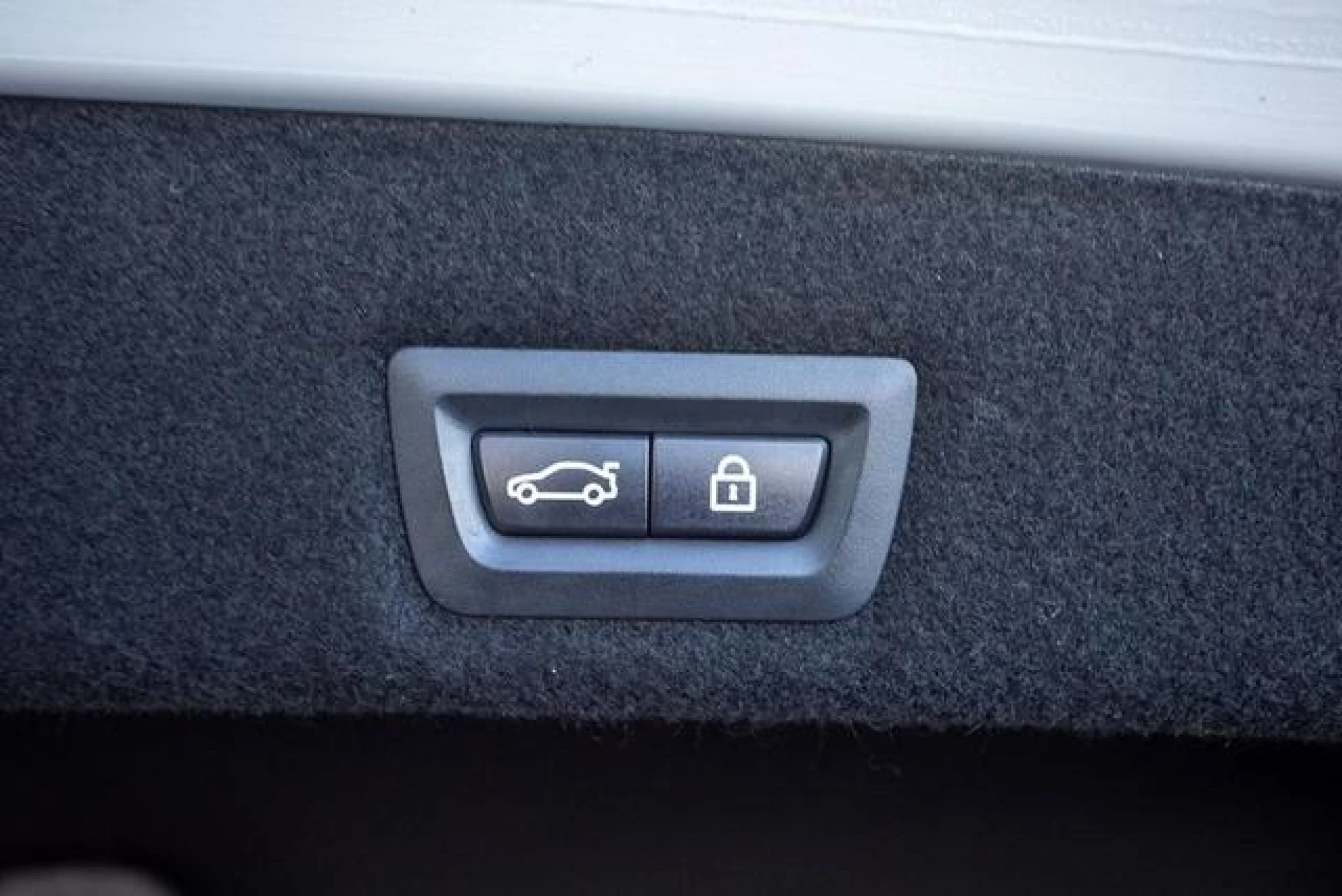 2016 BMW 750 xDrive