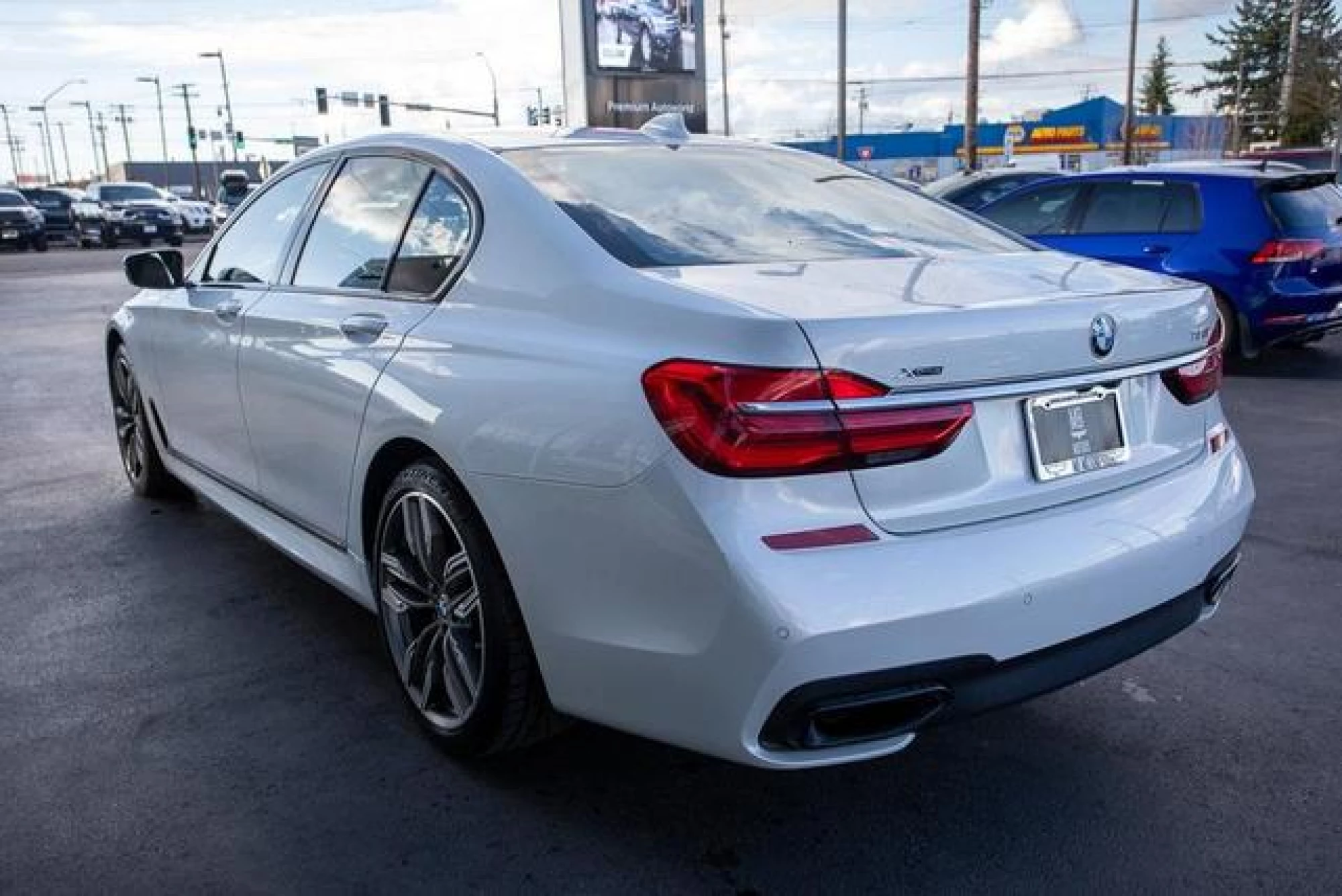 2016 BMW 750 xDrive