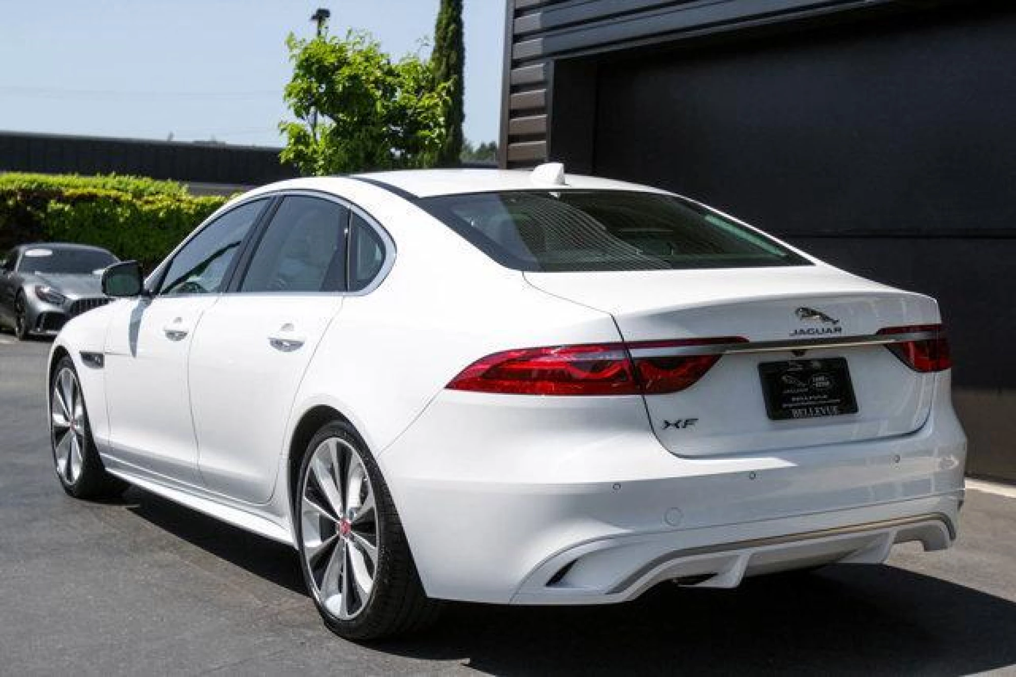 2023 Jaguar XF R-Dynamic SE