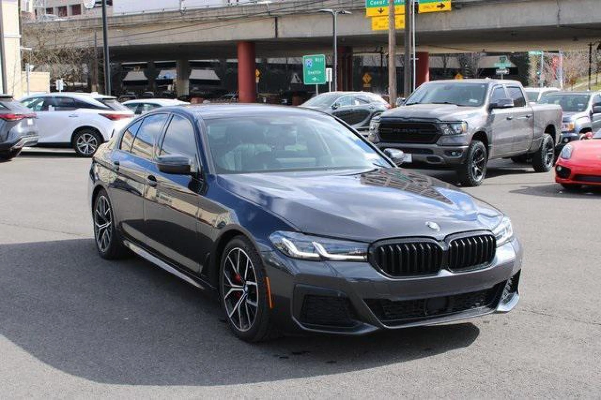 2022 BMW 530 i xDrive