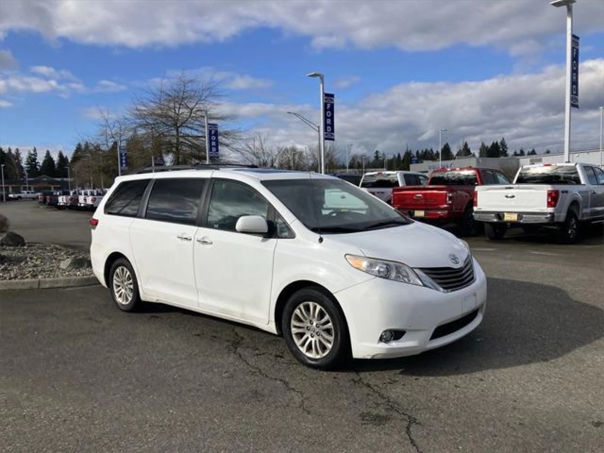 2013 Toyota Sienna XLE