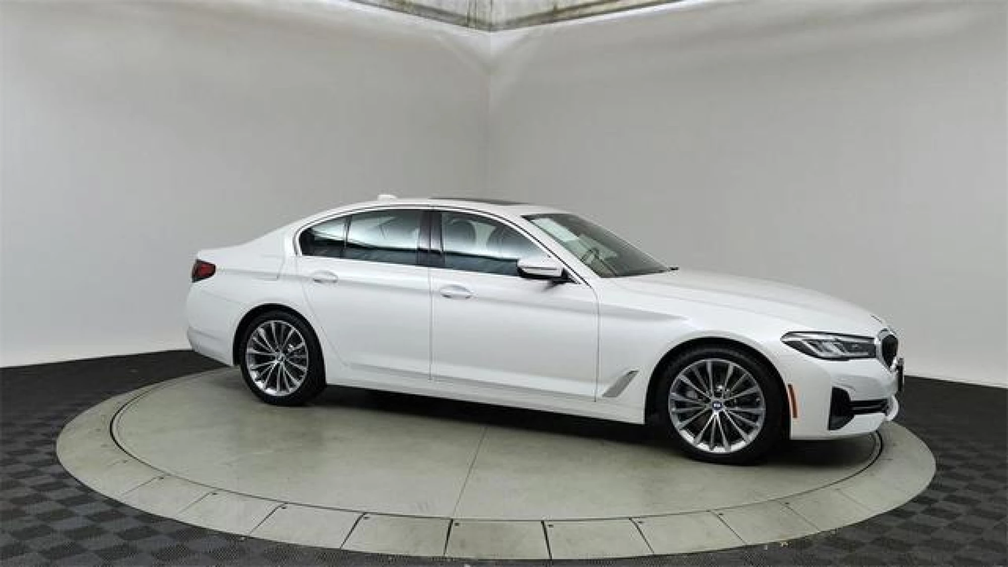 2022 BMW 530 i xDrive