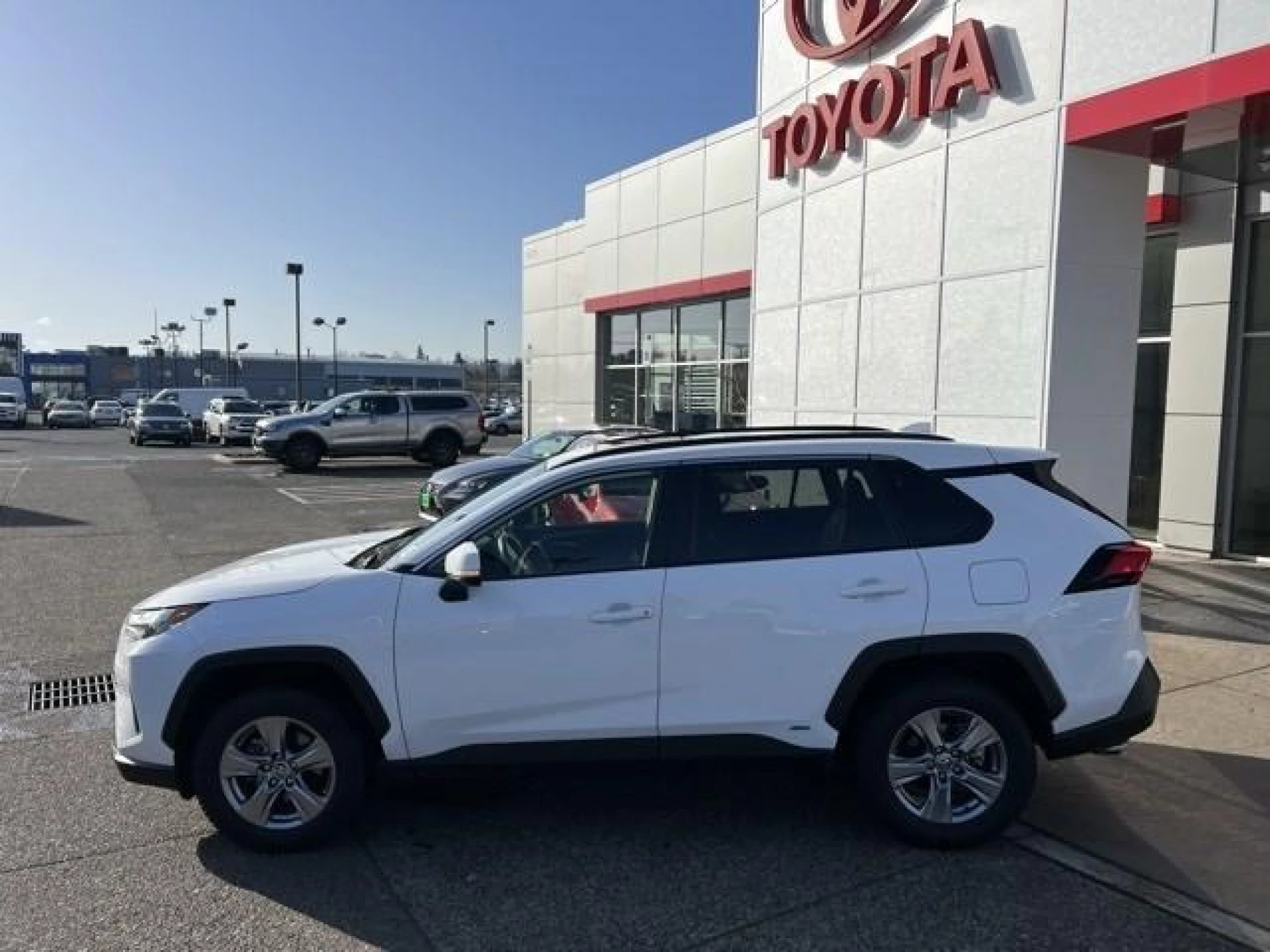 2022 Toyota RAV4 Hybrid XLE