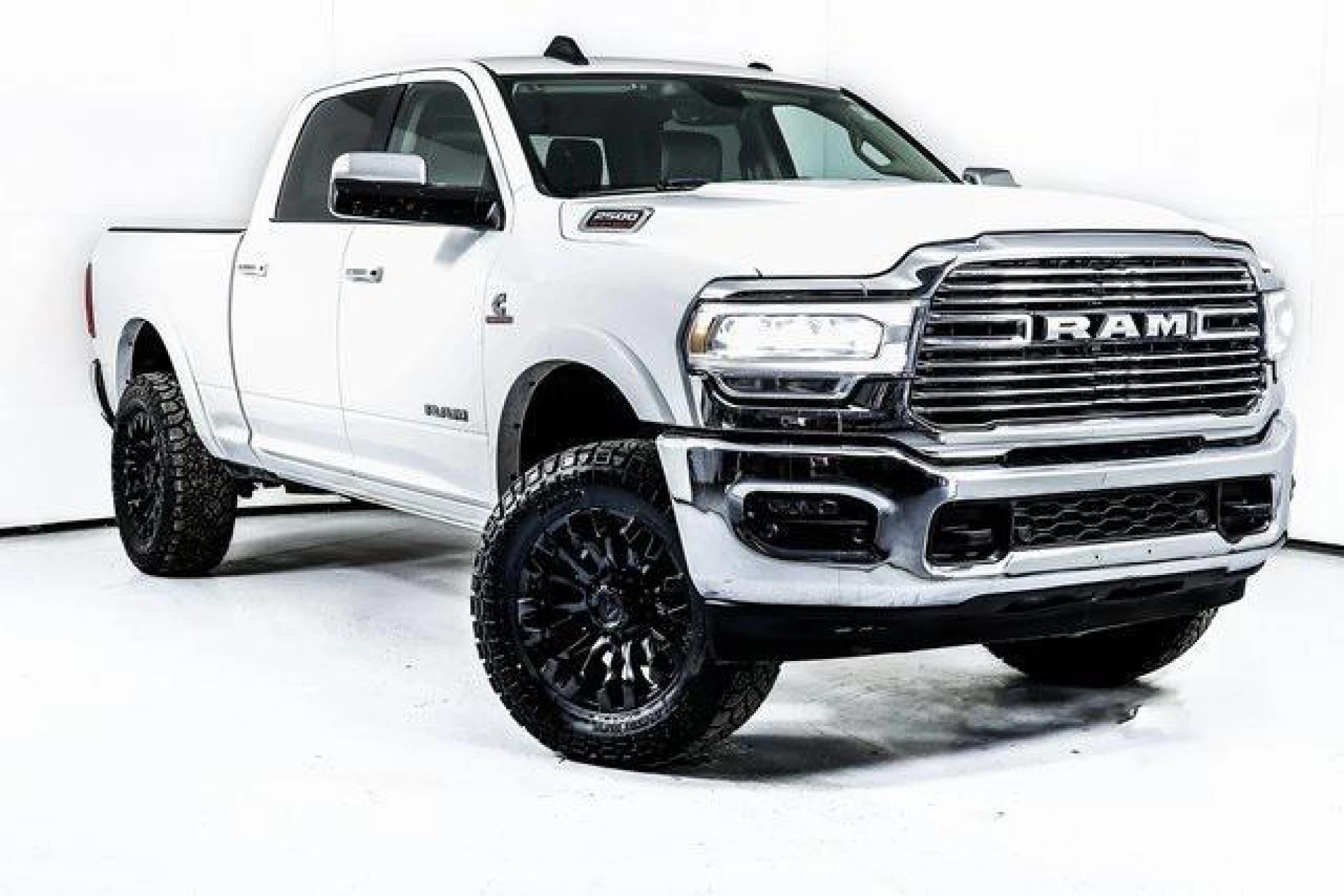 2022 RAM 2500 Laramie Crew Cab 4x4 6'4' Box