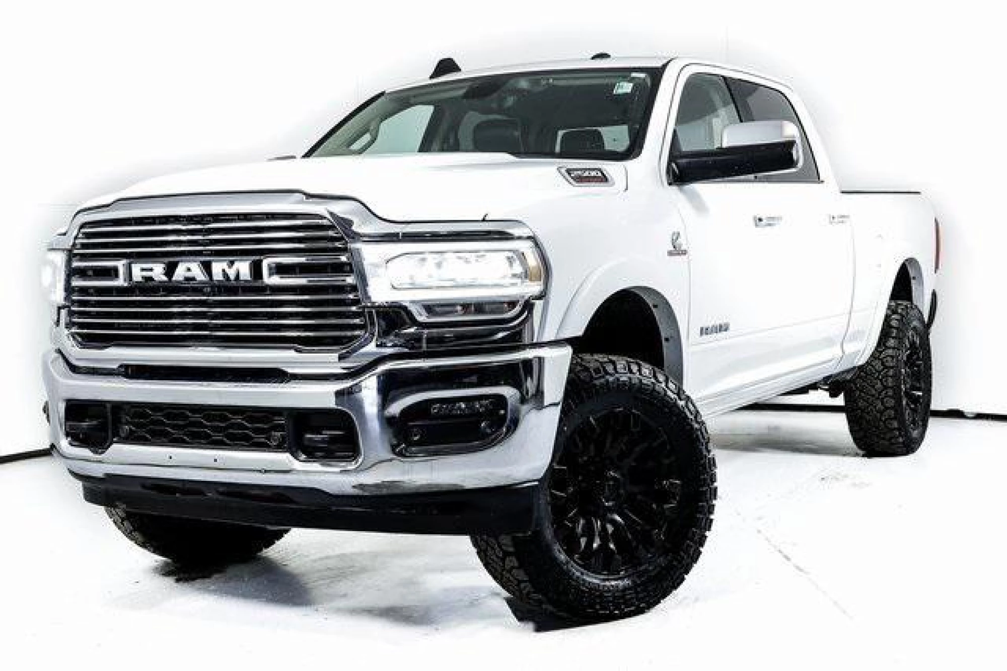 2022 RAM 2500 Laramie Crew Cab 4x4 6'4' Box