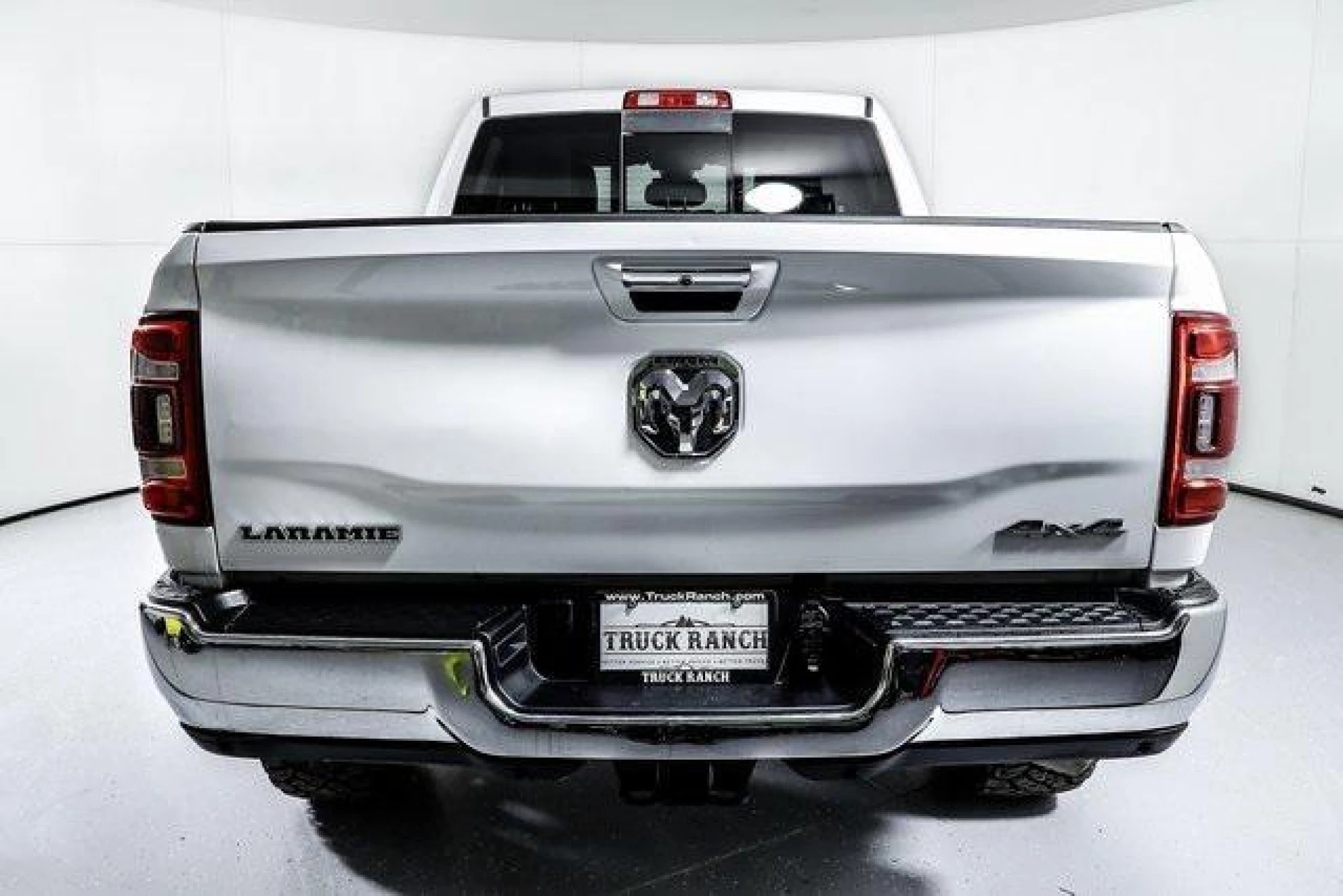 2022 RAM 2500 Laramie Crew Cab 4x4 6'4' Box