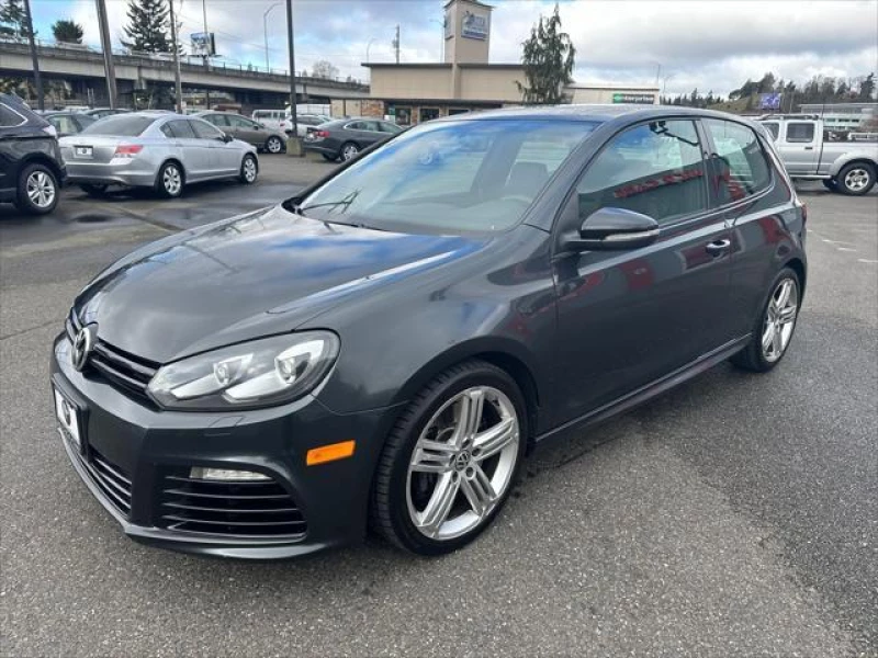 2013 Volkswagen Golf R 2-Door