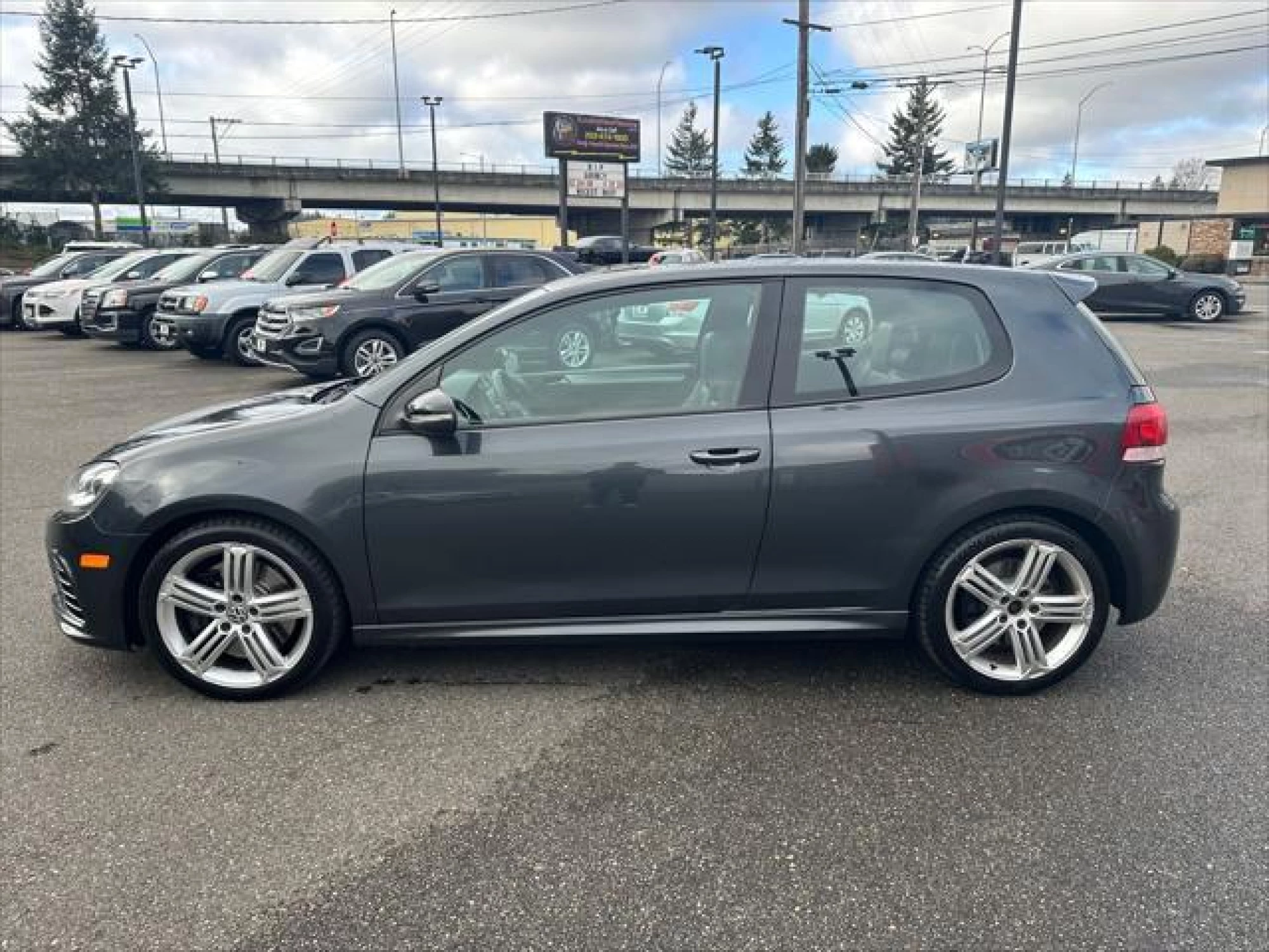 2013 Volkswagen Golf R 2-Door