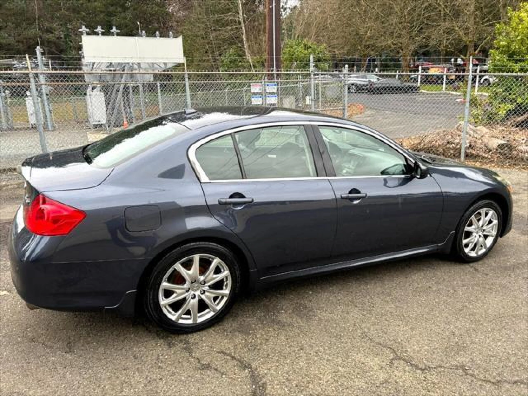 2010 INFINITI G37x Base