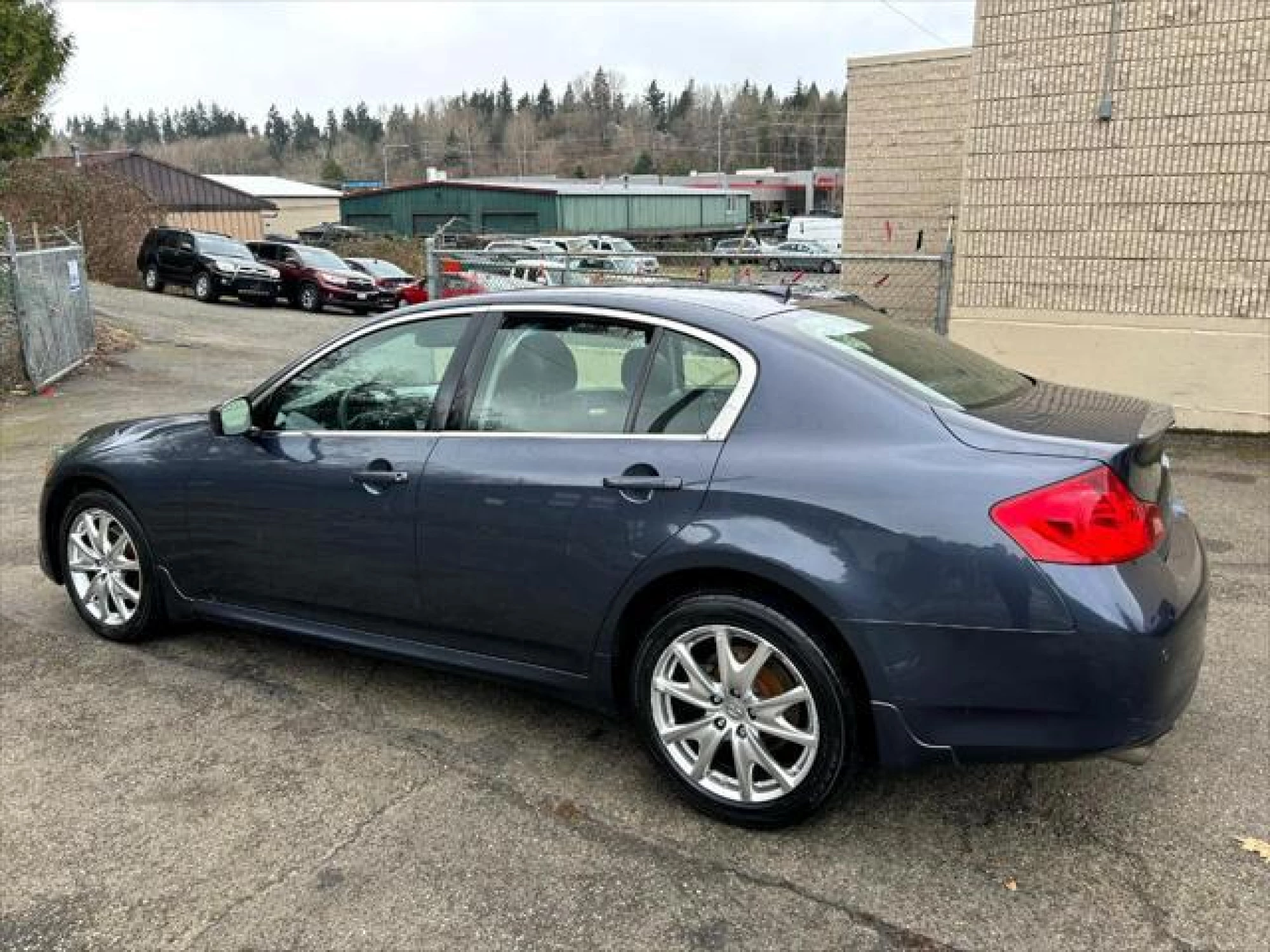 2010 INFINITI G37x Base