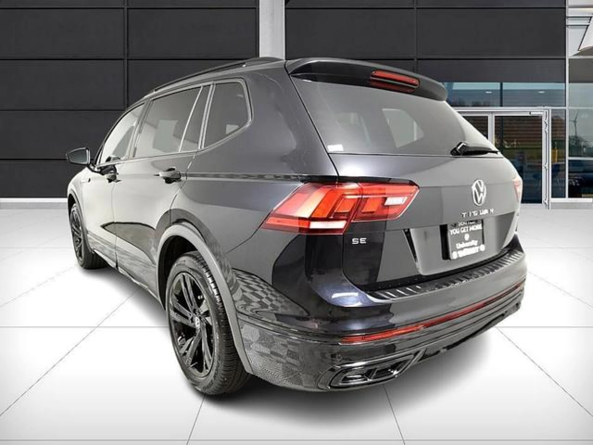 2023 Volkswagen Tiguan 2.0T SE R-Line Black