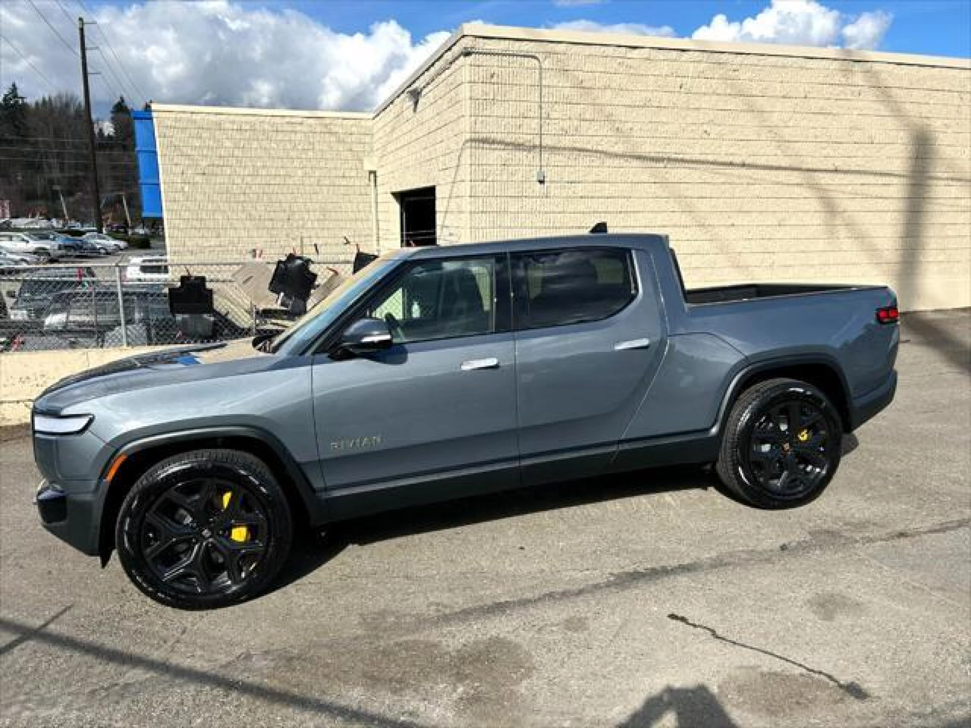 2023 Rivian R1T Adventure Quad Motor Large Pack