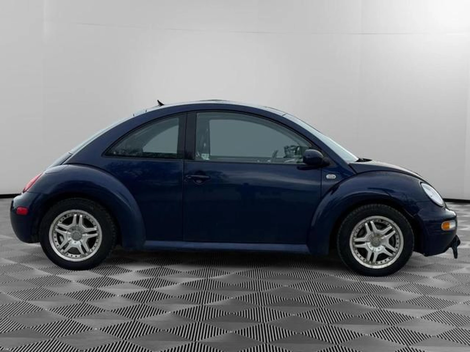 2002 Volkswagen New Beetle GLX 1.8T