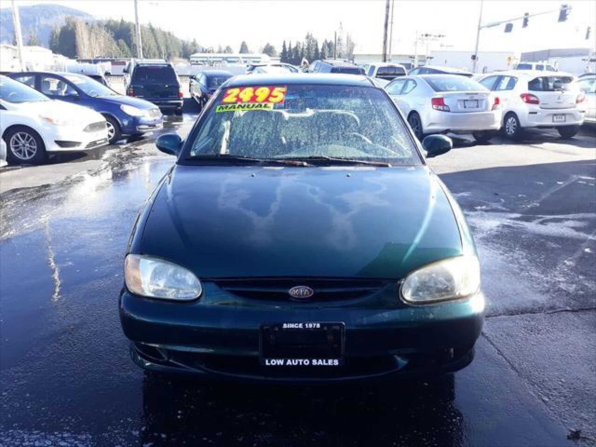 1998 Kia Sephia Base 4dr Sedan