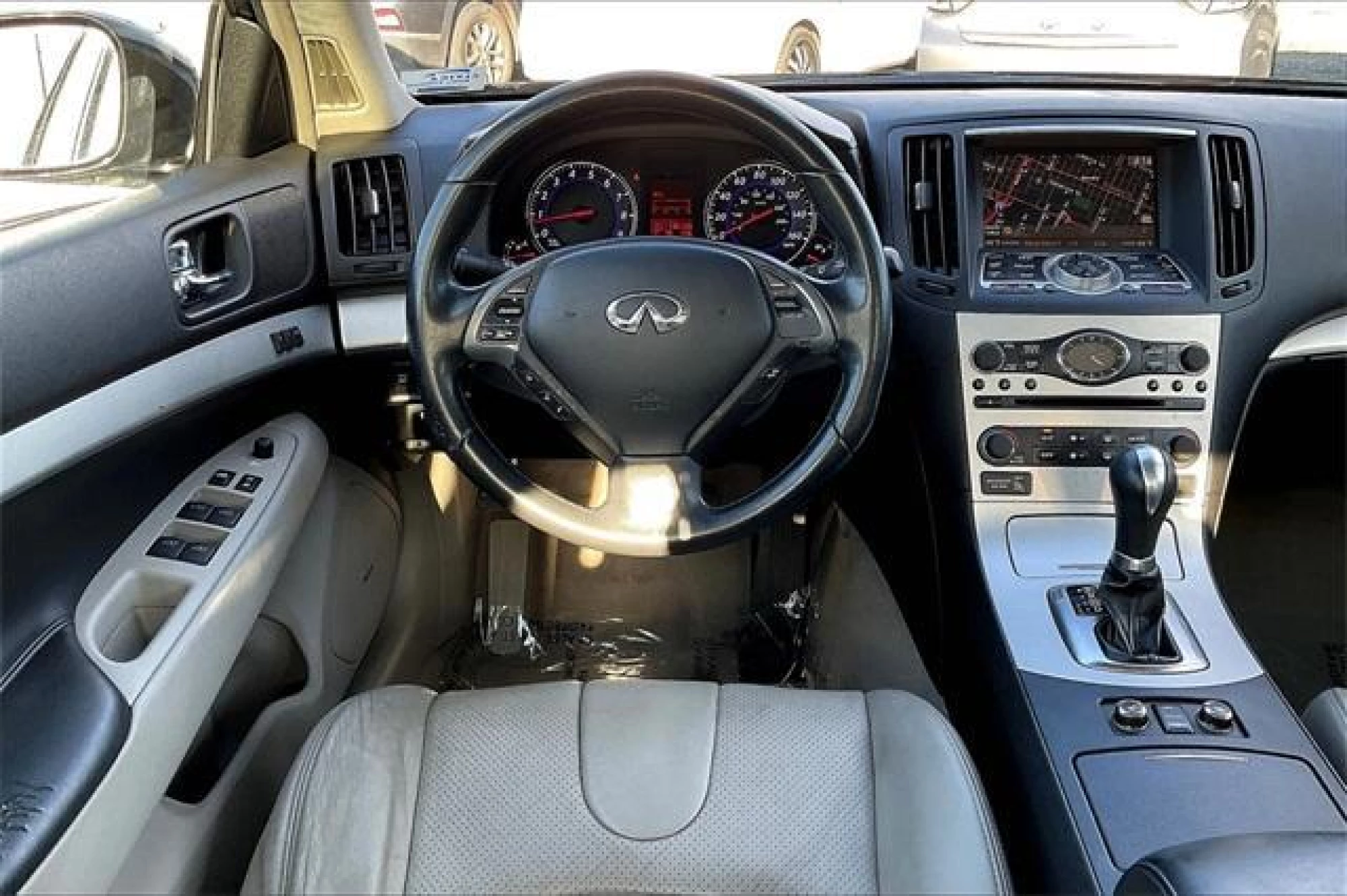2009 INFINITI G37x Base