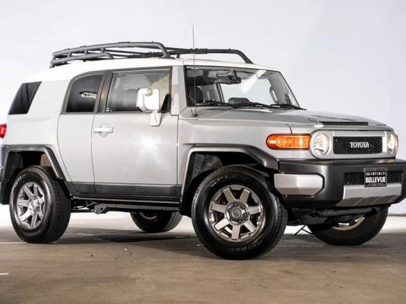 2014 Toyota FJ Cruiser Base