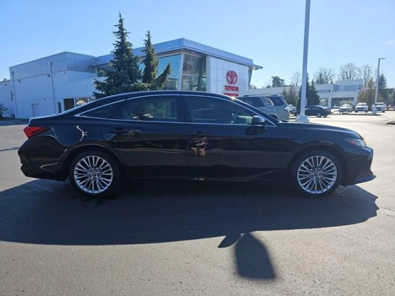 2019 Toyota Avalon Hybrid Limited