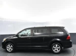 2010 Volkswagen Routan SE