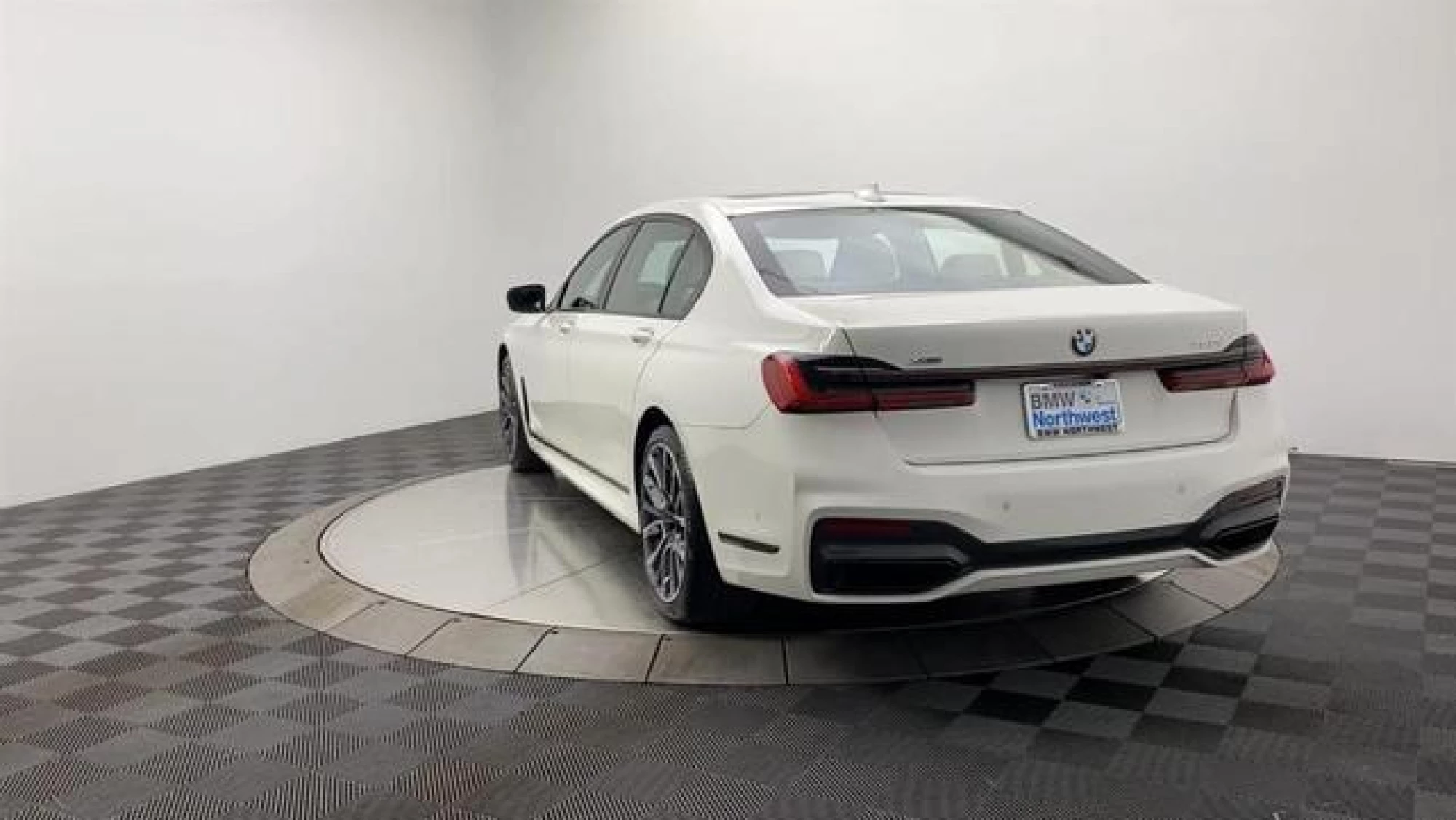2021 BMW 750 i xDrive
