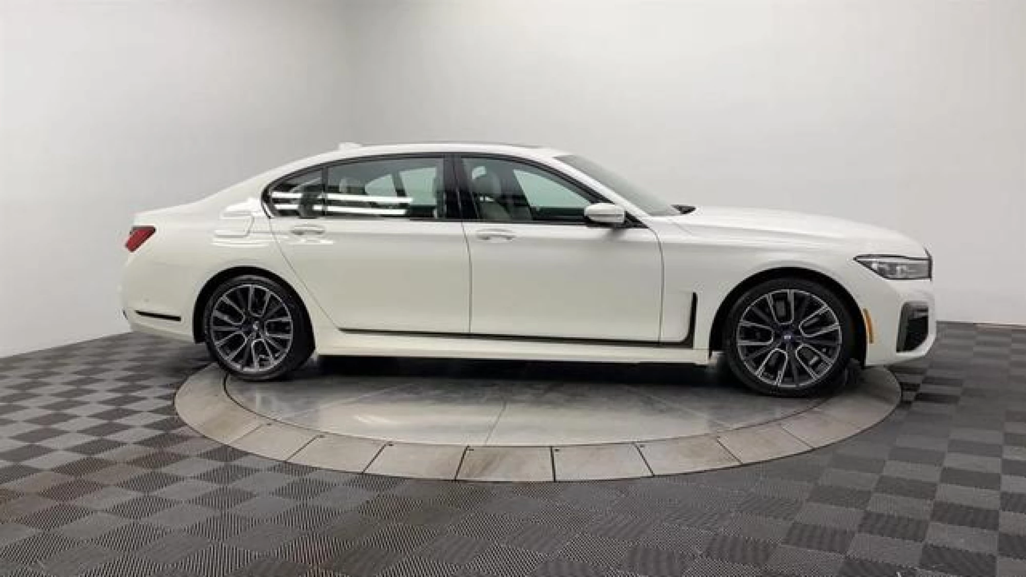 2021 BMW 750 i xDrive