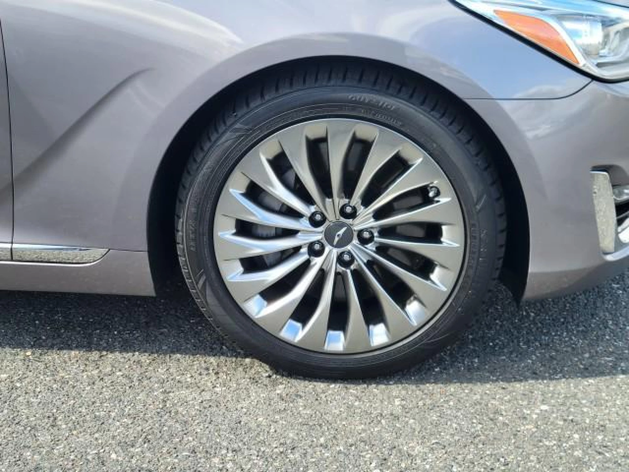 2018 Genesis G90 Premium