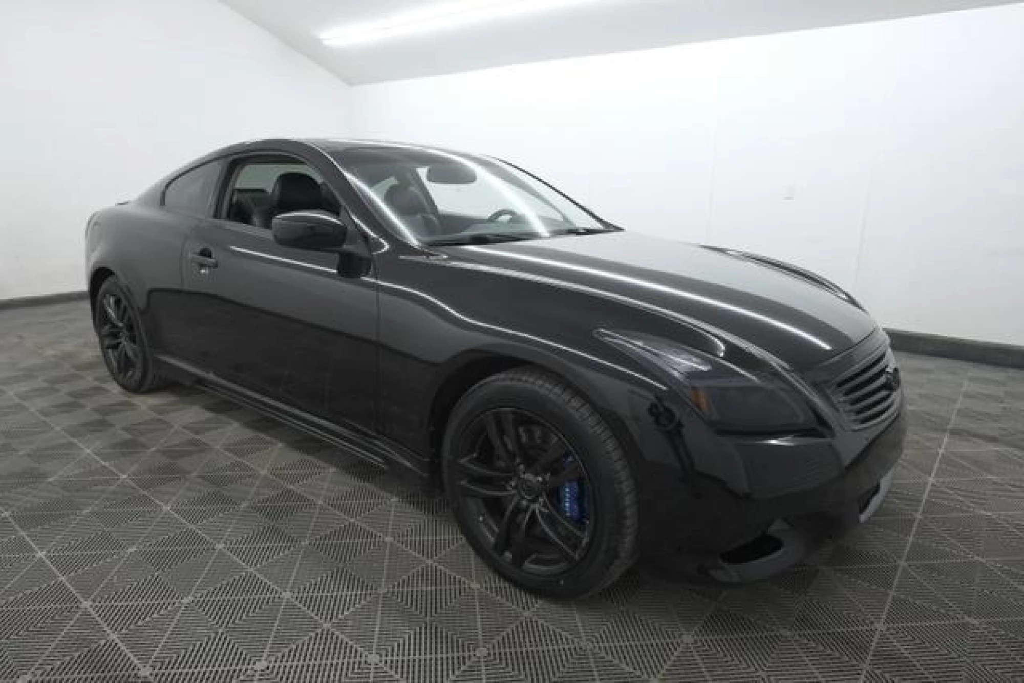 2010 INFINITI G37x Base