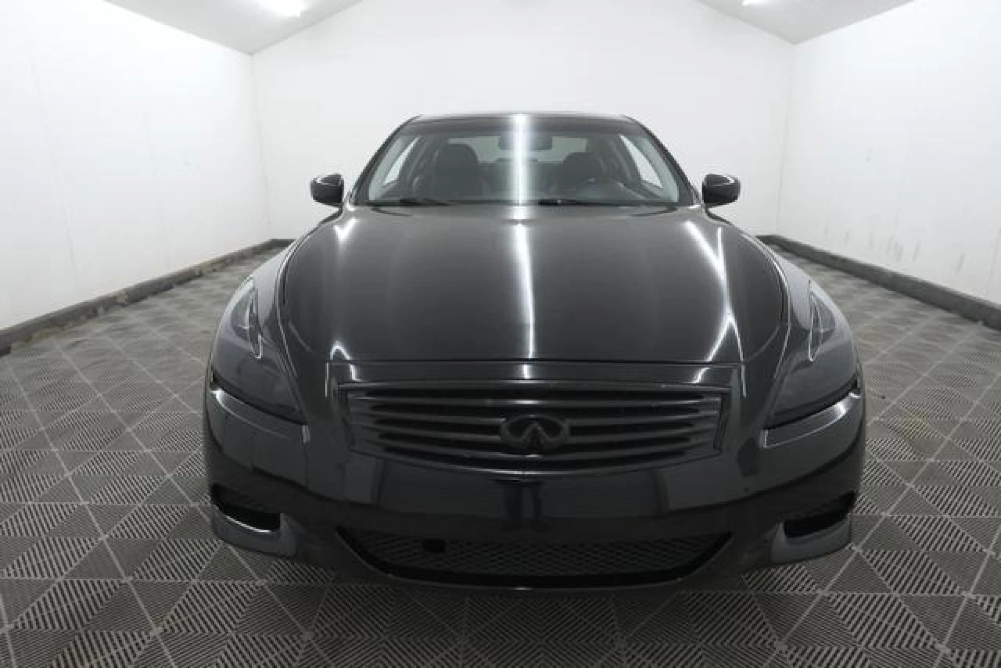 2010 INFINITI G37x Base