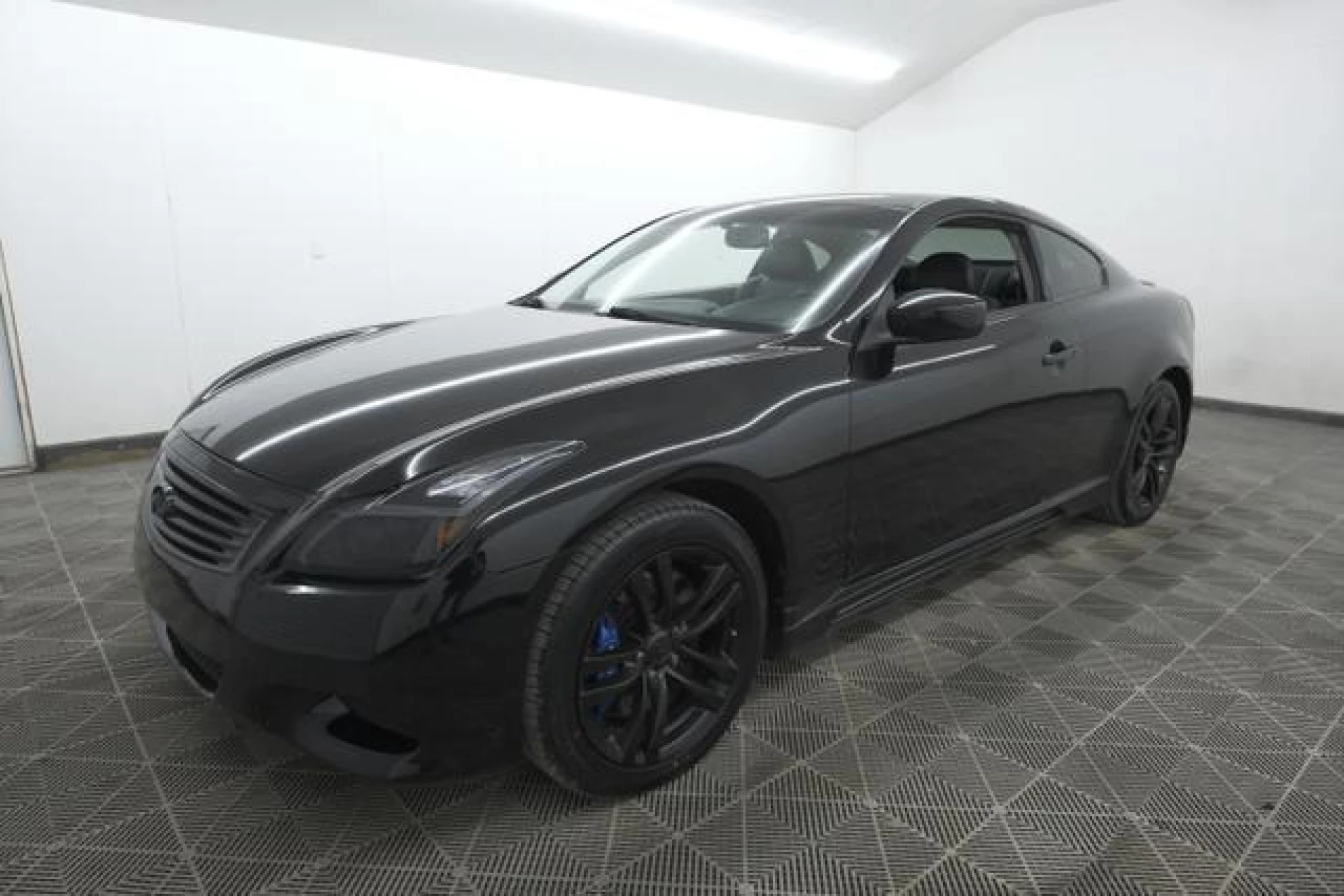 2010 INFINITI G37x Base